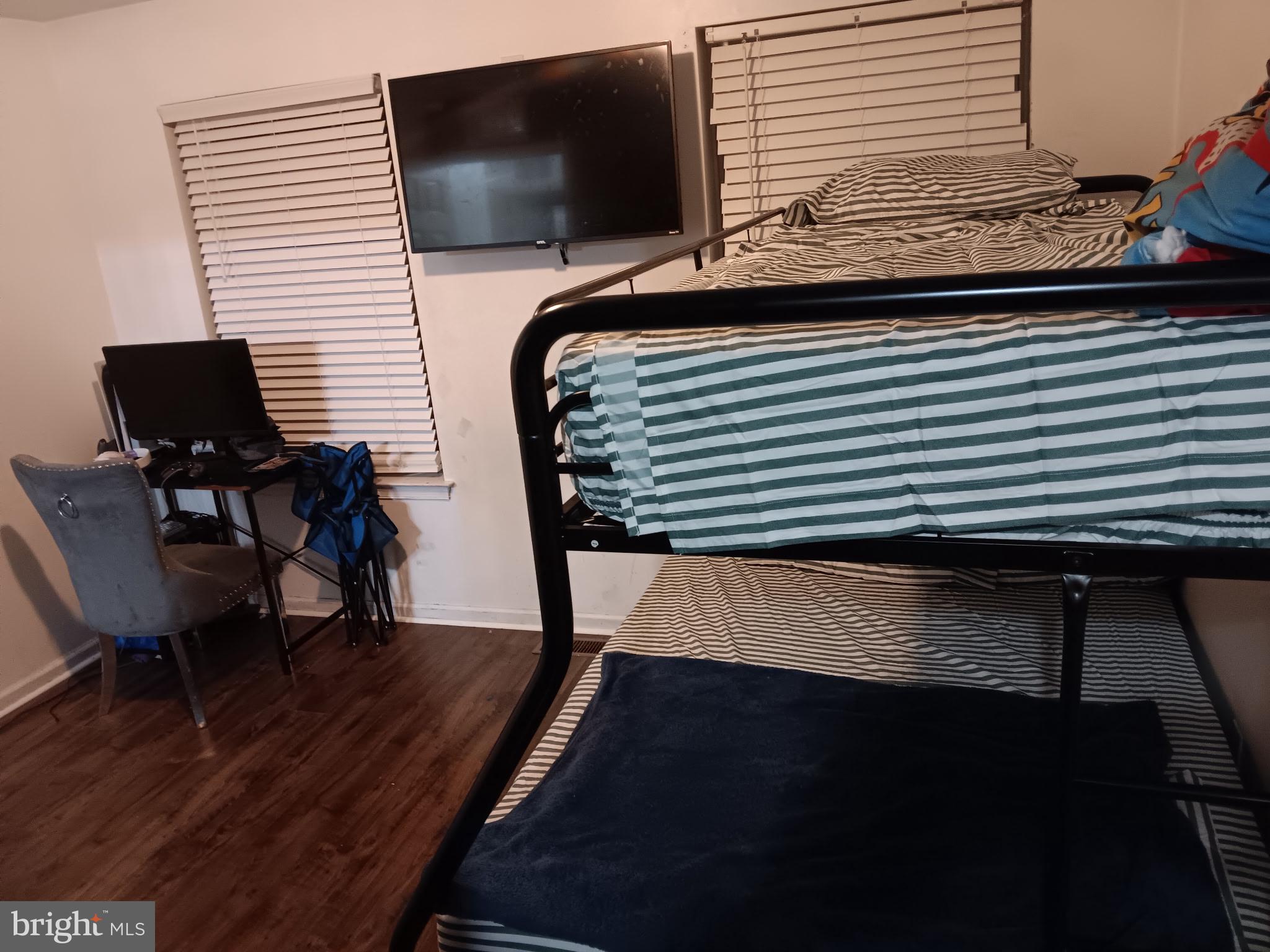 SHARSWOOD - Residential