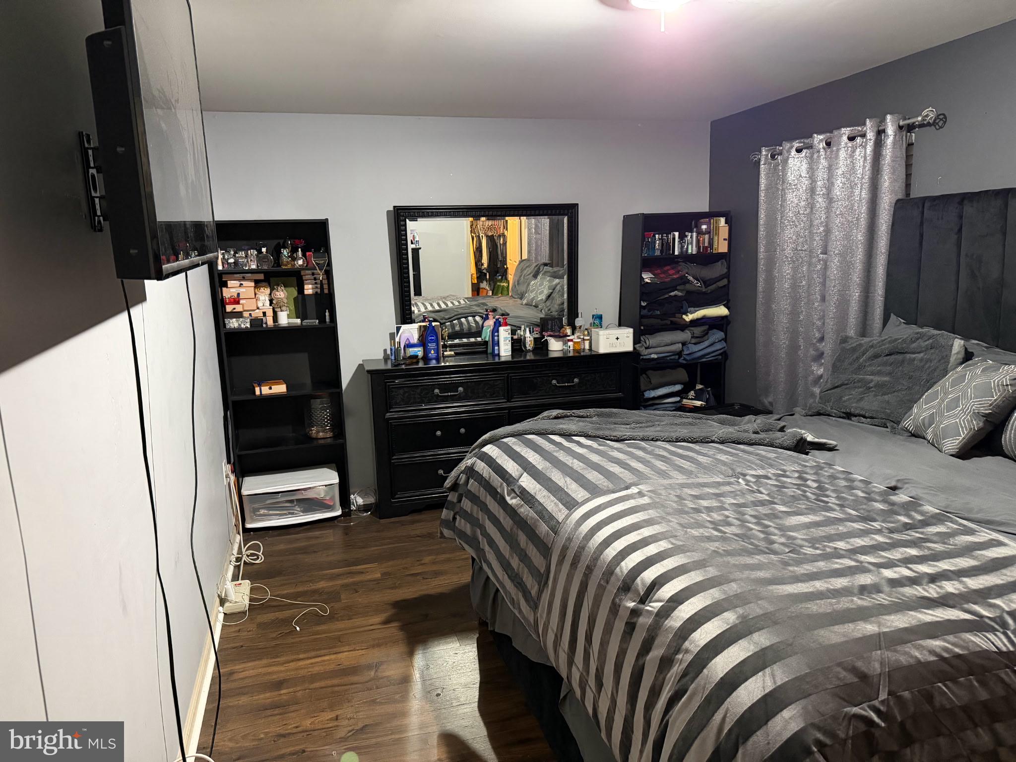 SHARSWOOD - Residential