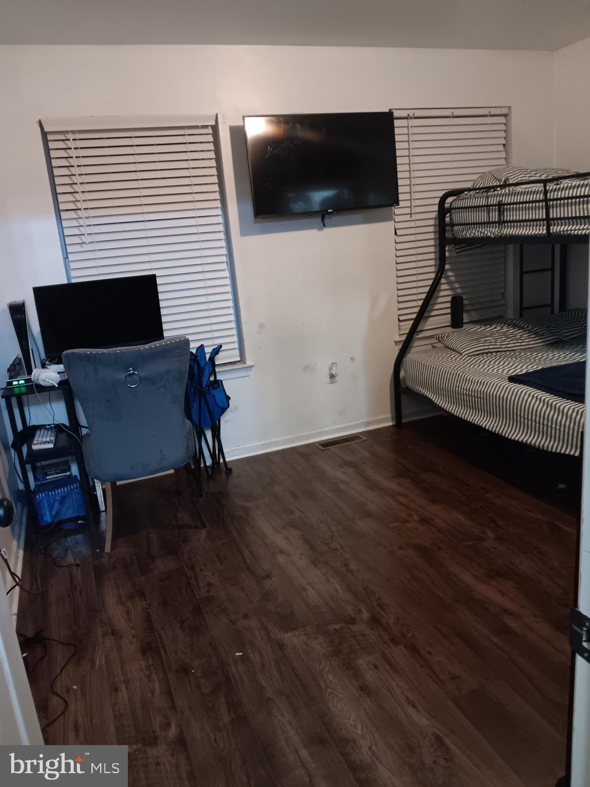 SHARSWOOD - Residential