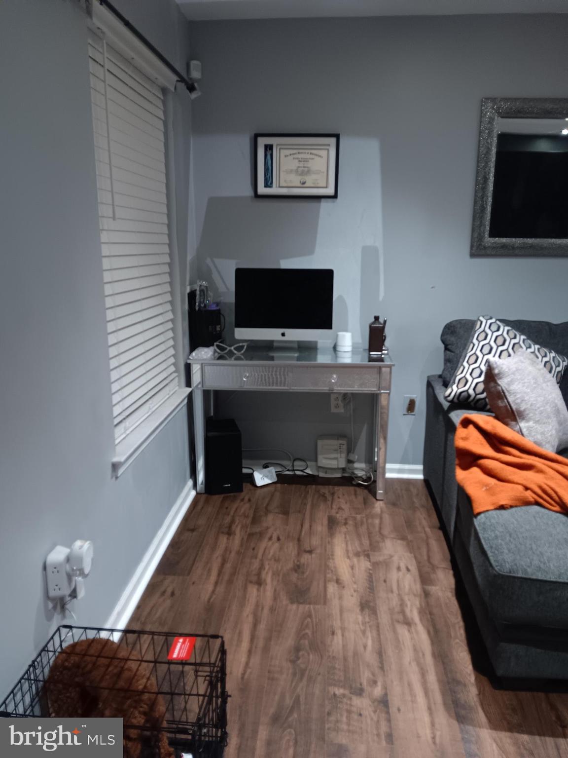 SHARSWOOD - Residential