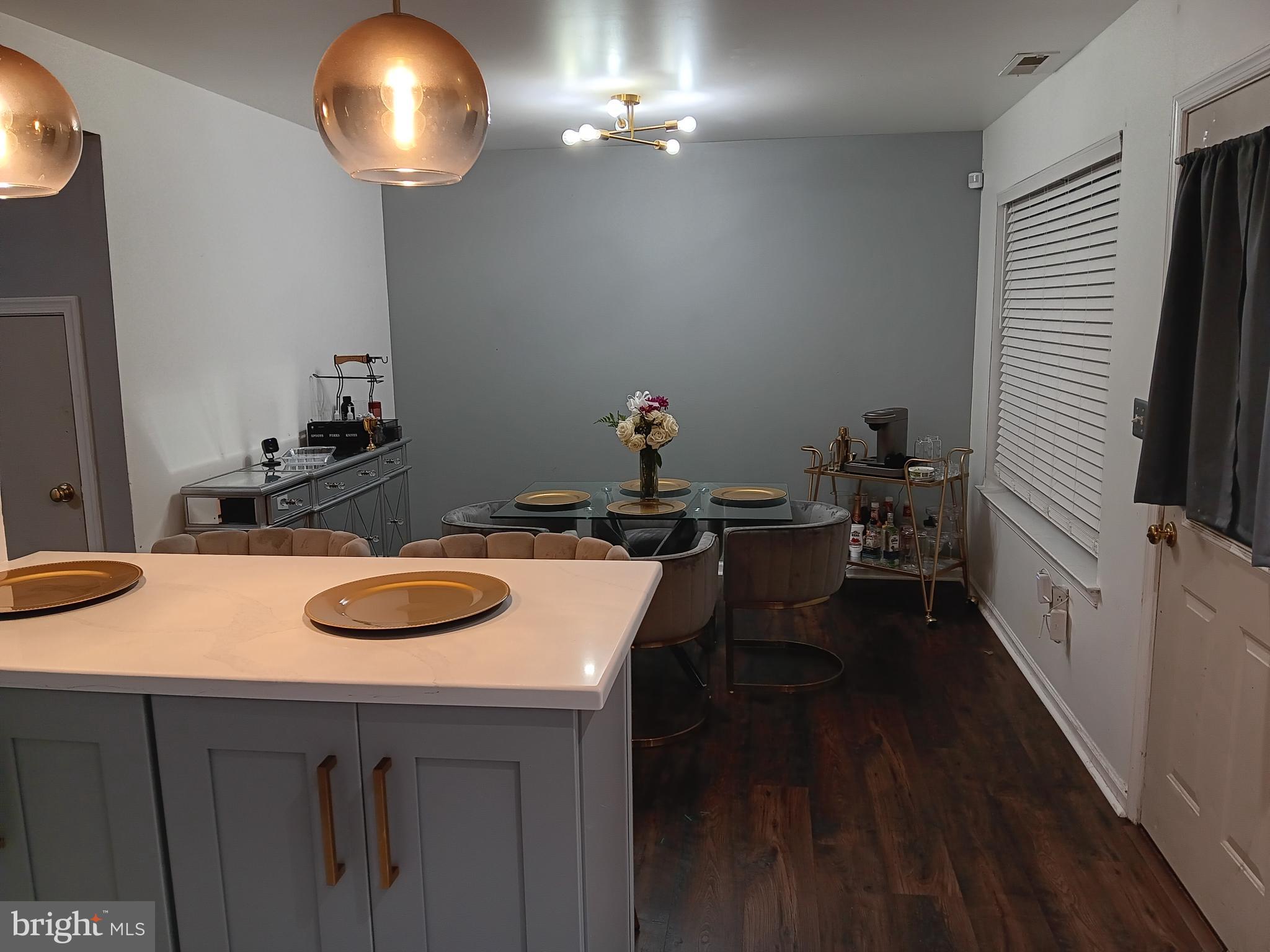 SHARSWOOD - Residential