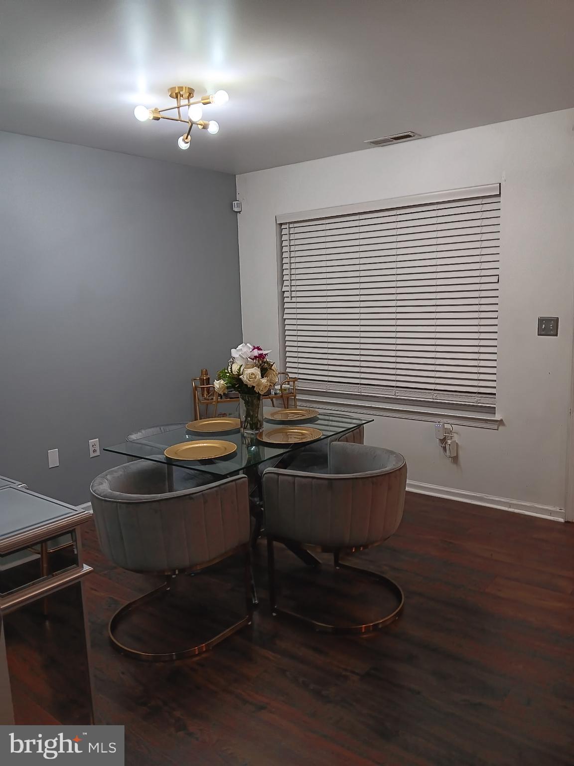 SHARSWOOD - Residential