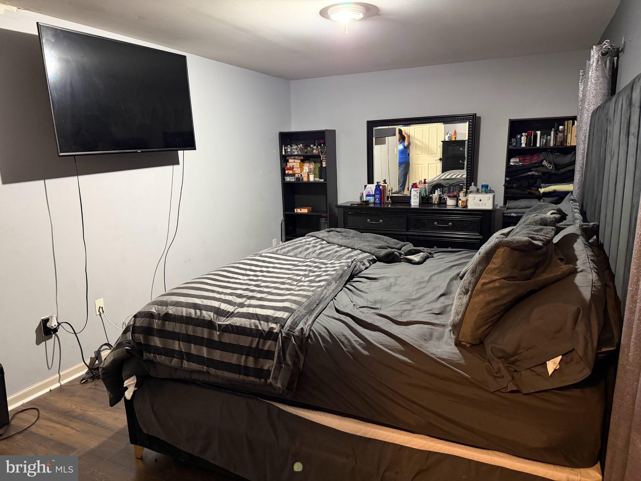 SHARSWOOD - Residential