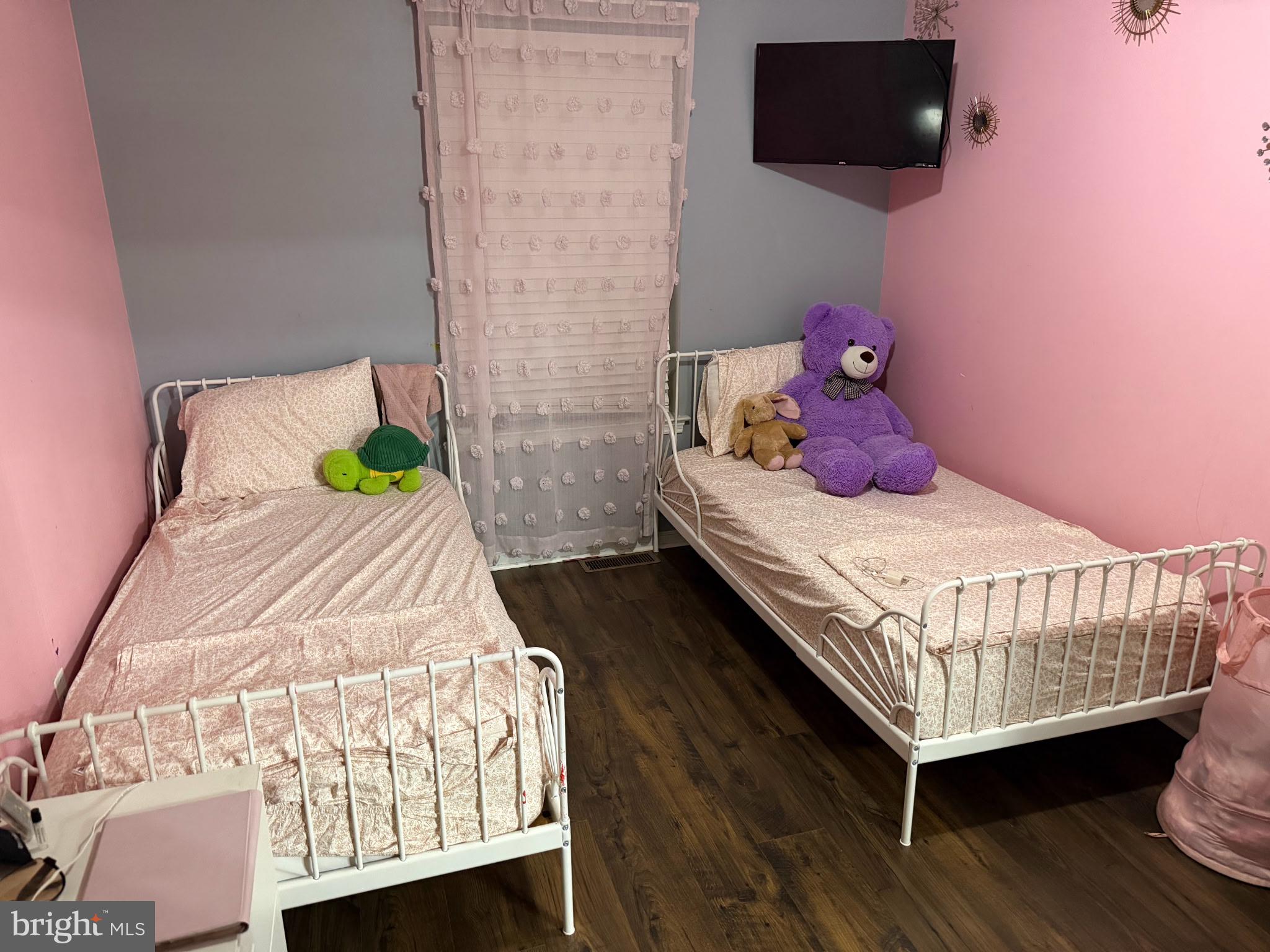 SHARSWOOD - Residential