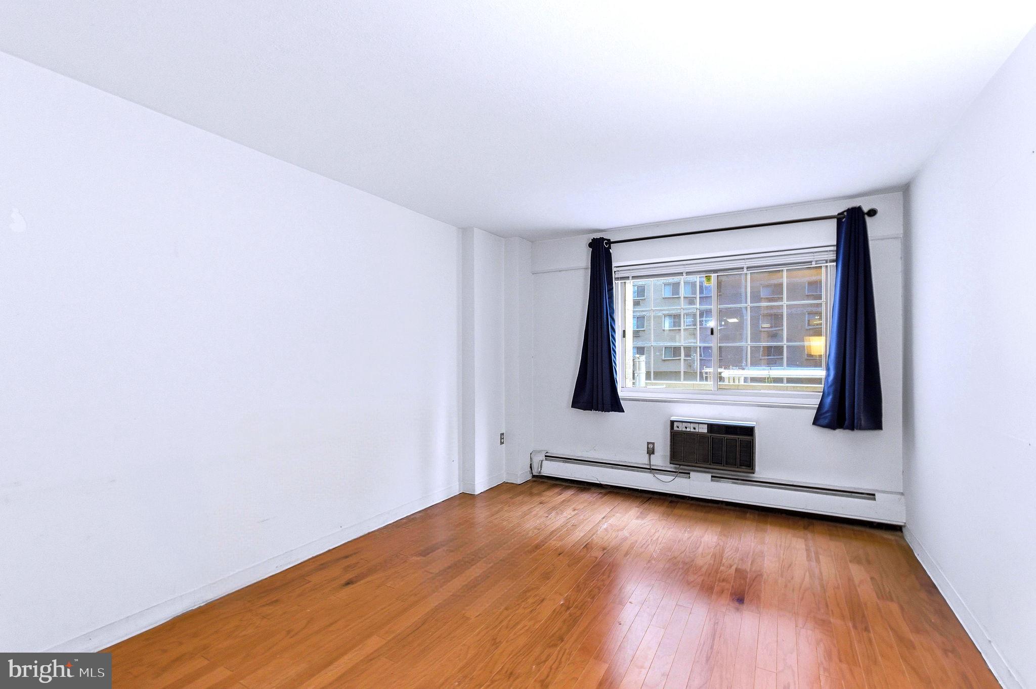 1900-34 JOHN F KENNEDY BOULEVARD 322
