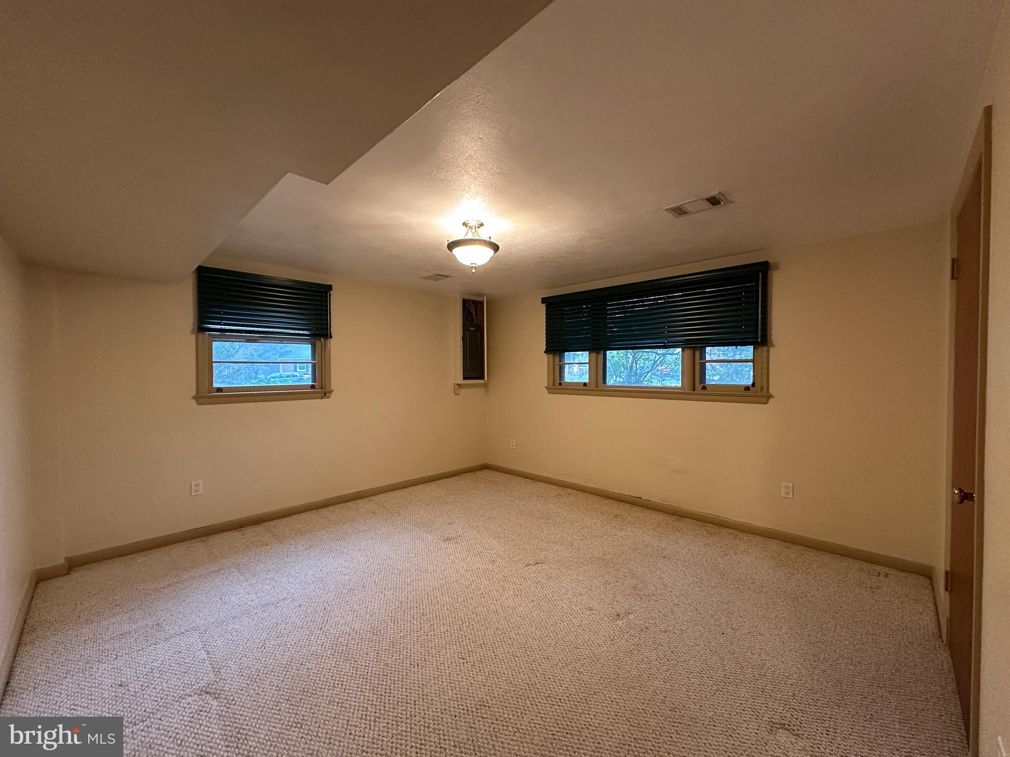 EL NIDO ESTATES - Residential Lease