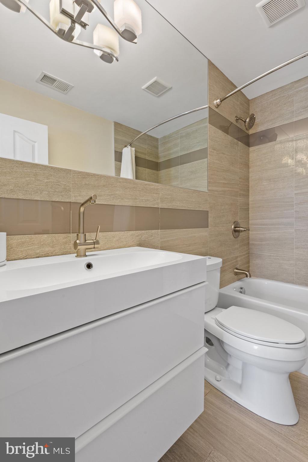 FAIRWOOD - Residential