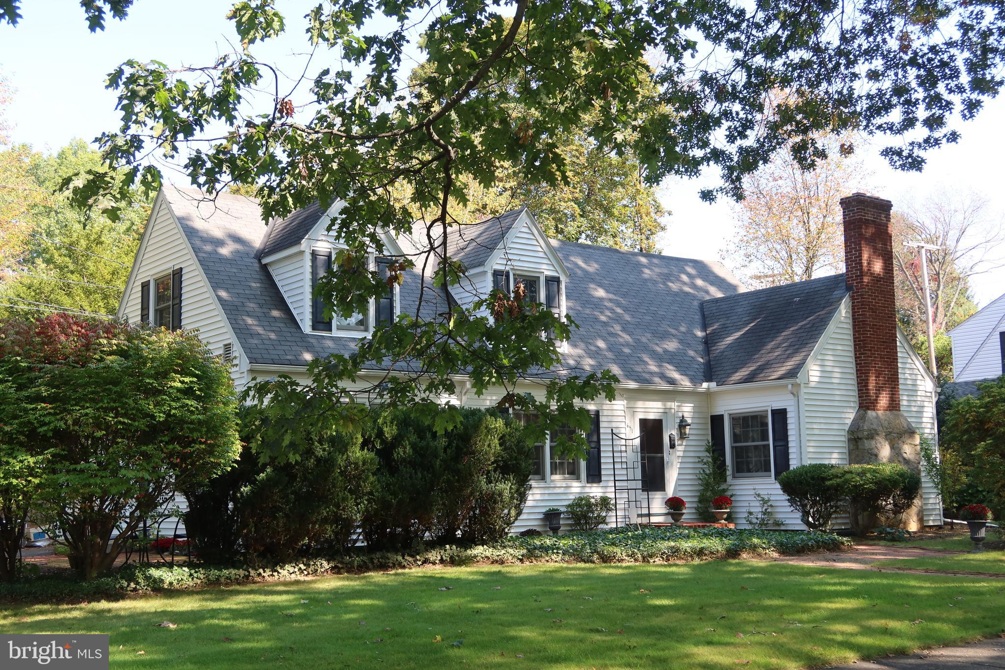COLLEGE HEIGHTS - Residential