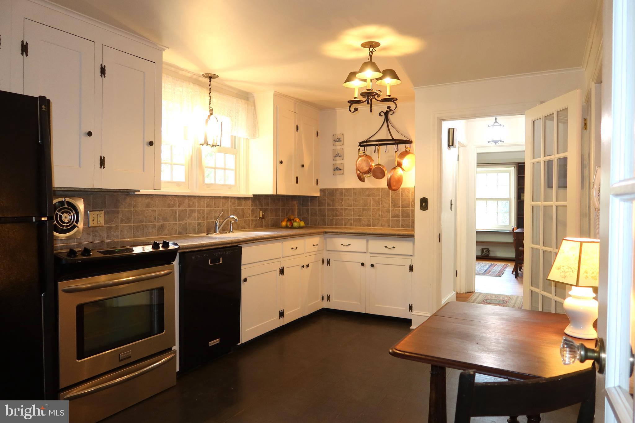 COLLEGE HEIGHTS - Residential