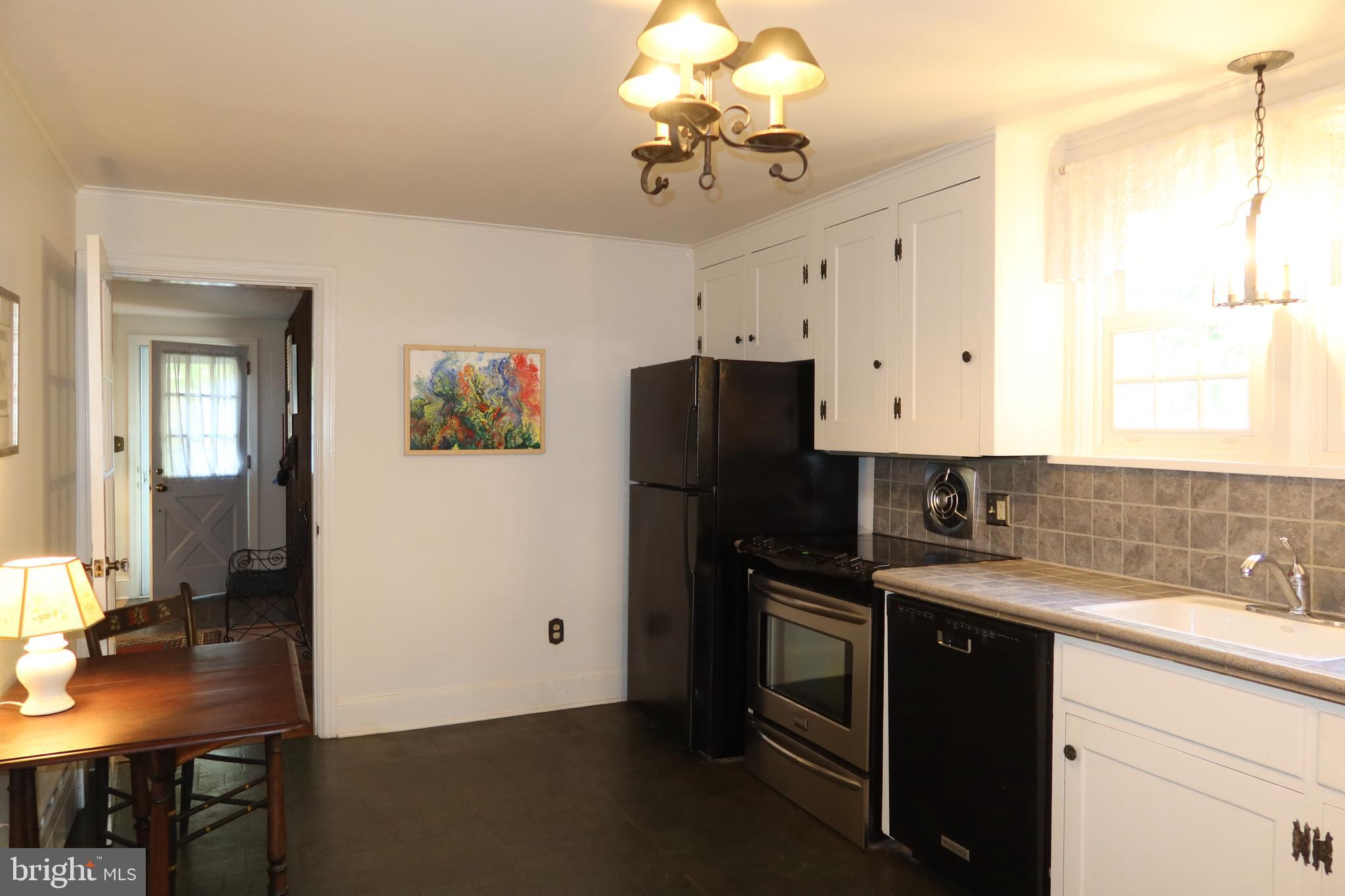 COLLEGE HEIGHTS - Residential