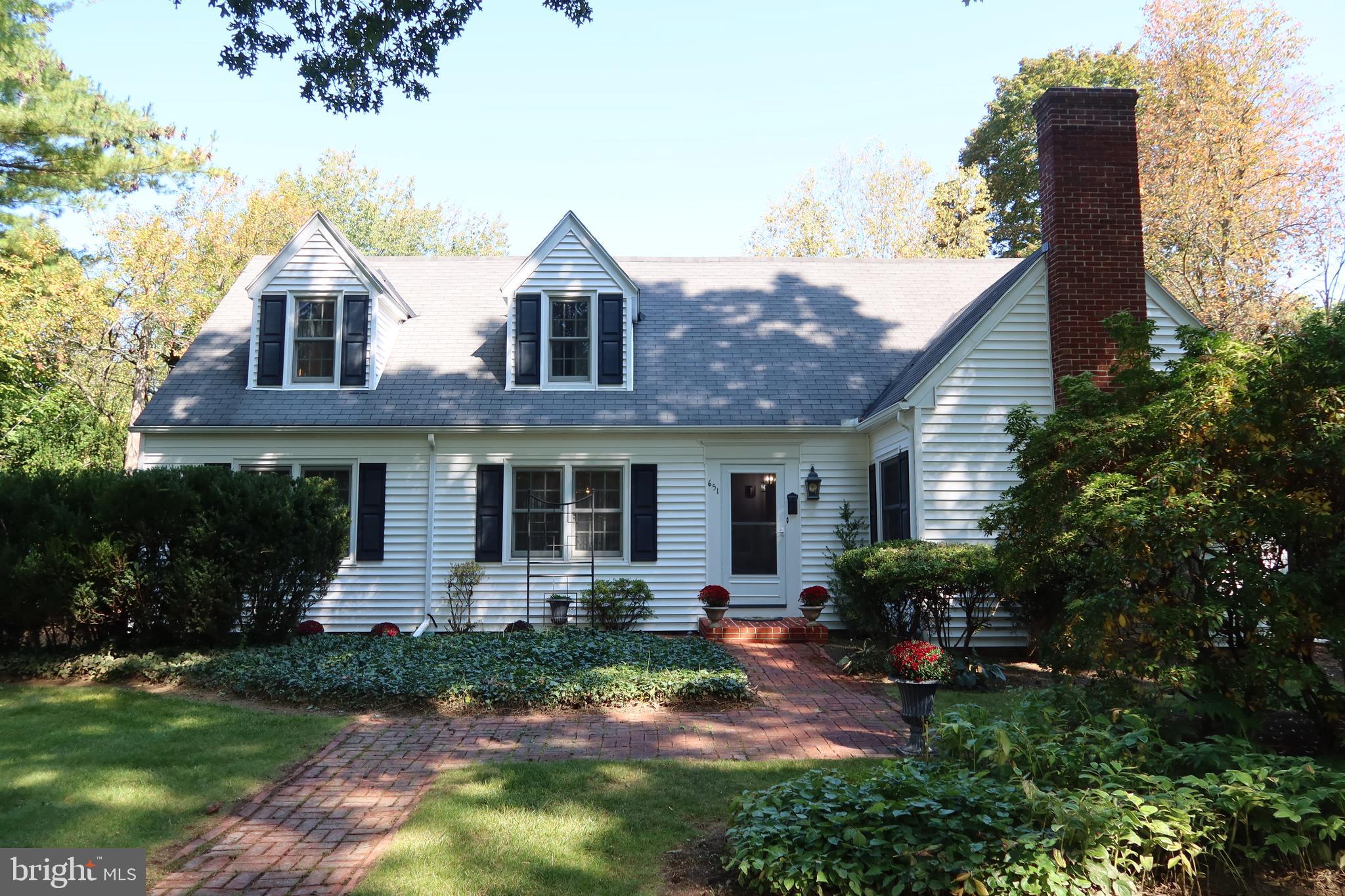 COLLEGE HEIGHTS - Residential