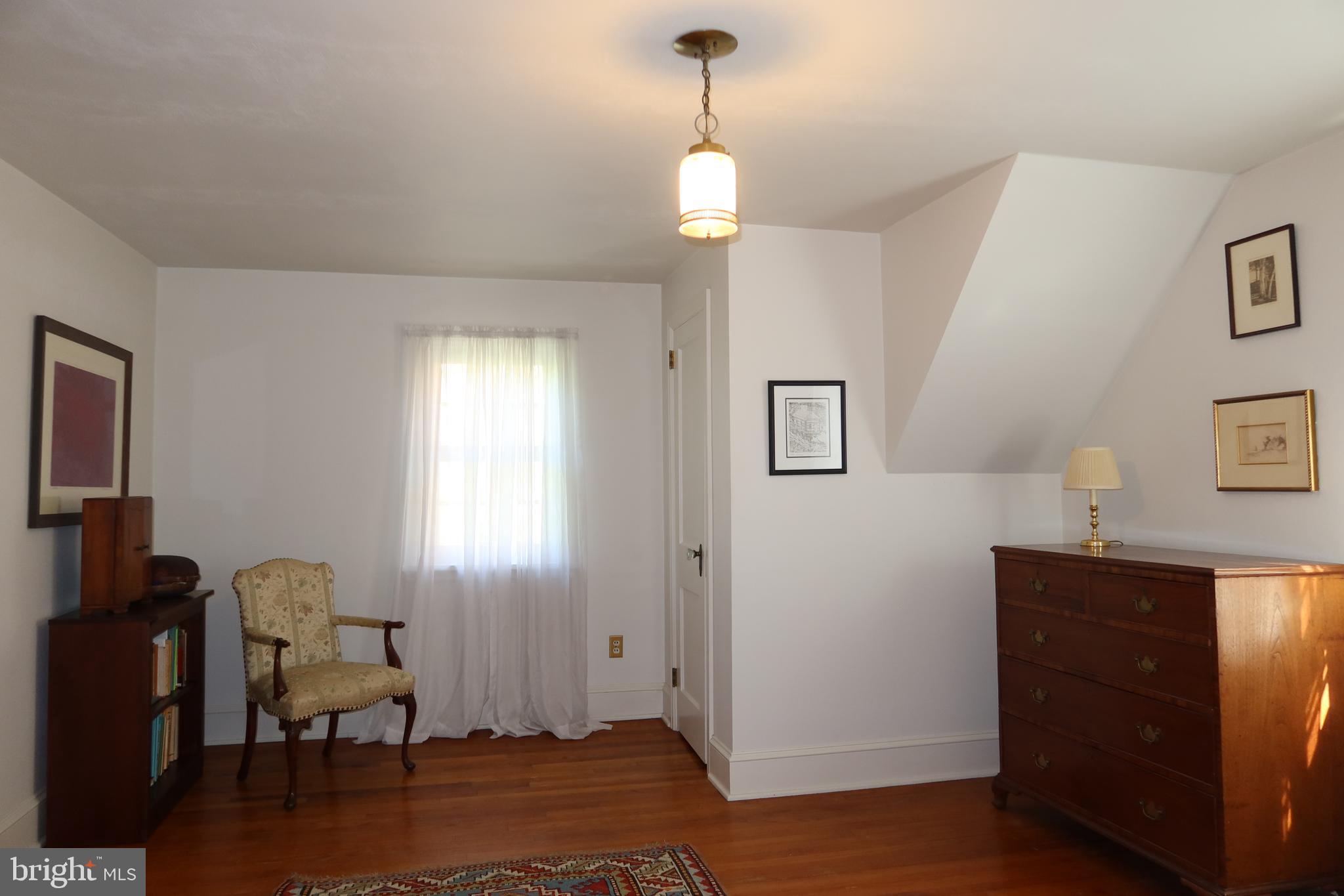 COLLEGE HEIGHTS - Residential