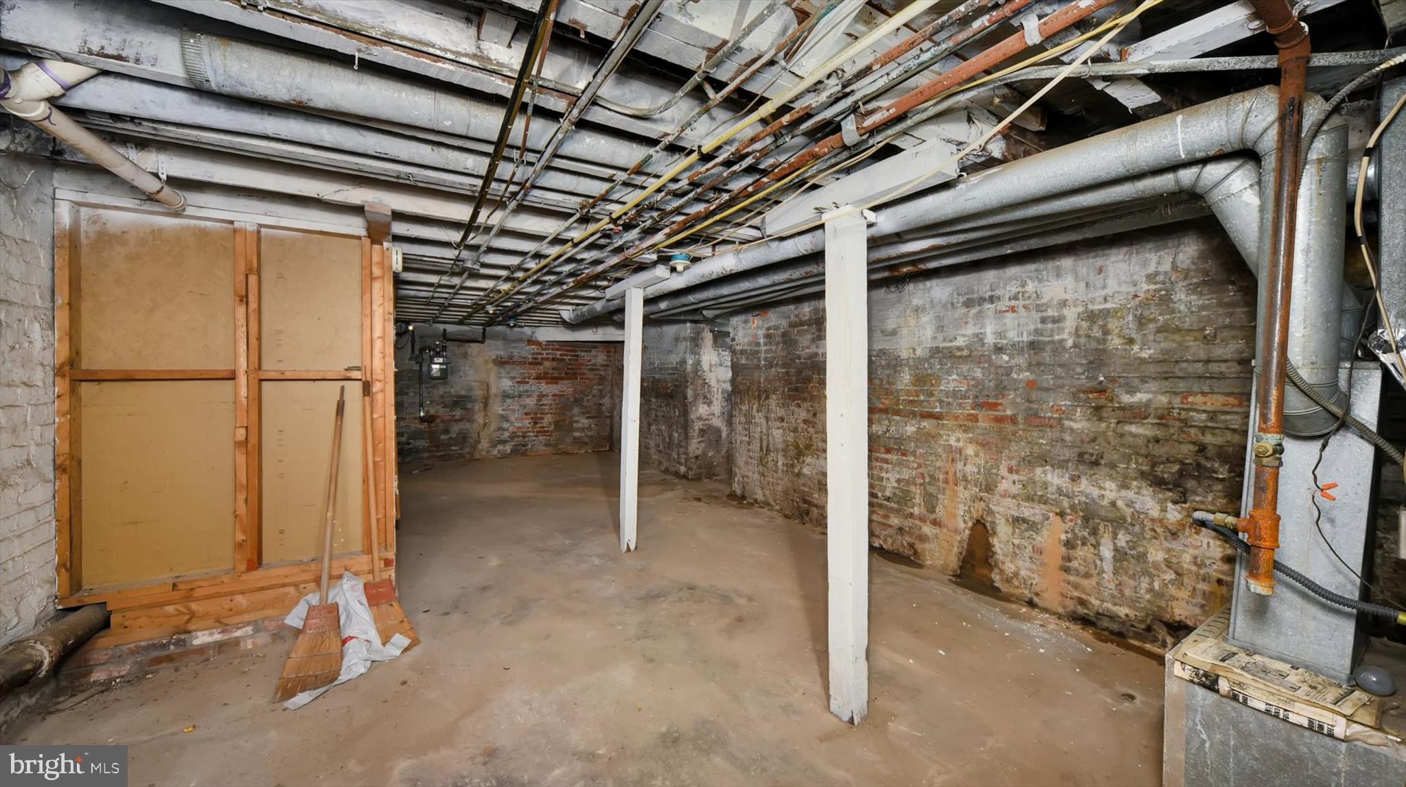 HIGHLANDTOWN - Residential