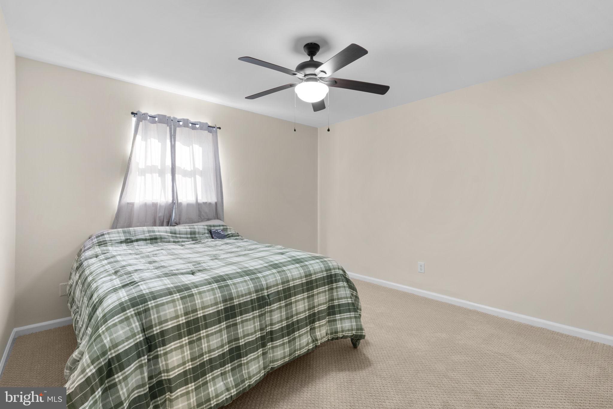 GOLDEN BEACH - Residential