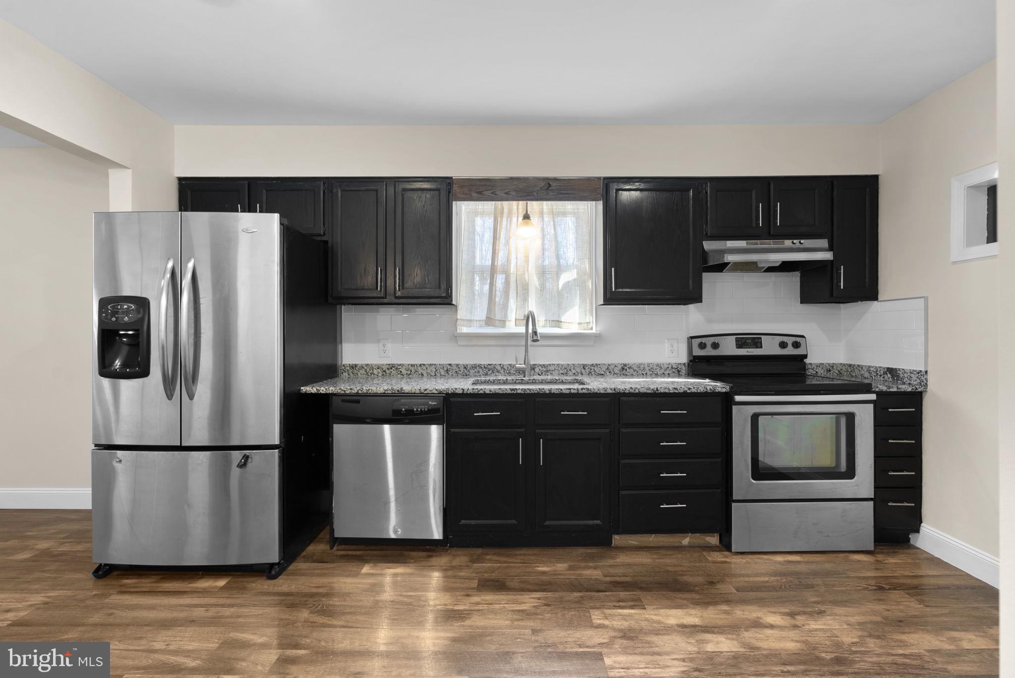 GOLDEN BEACH - Residential