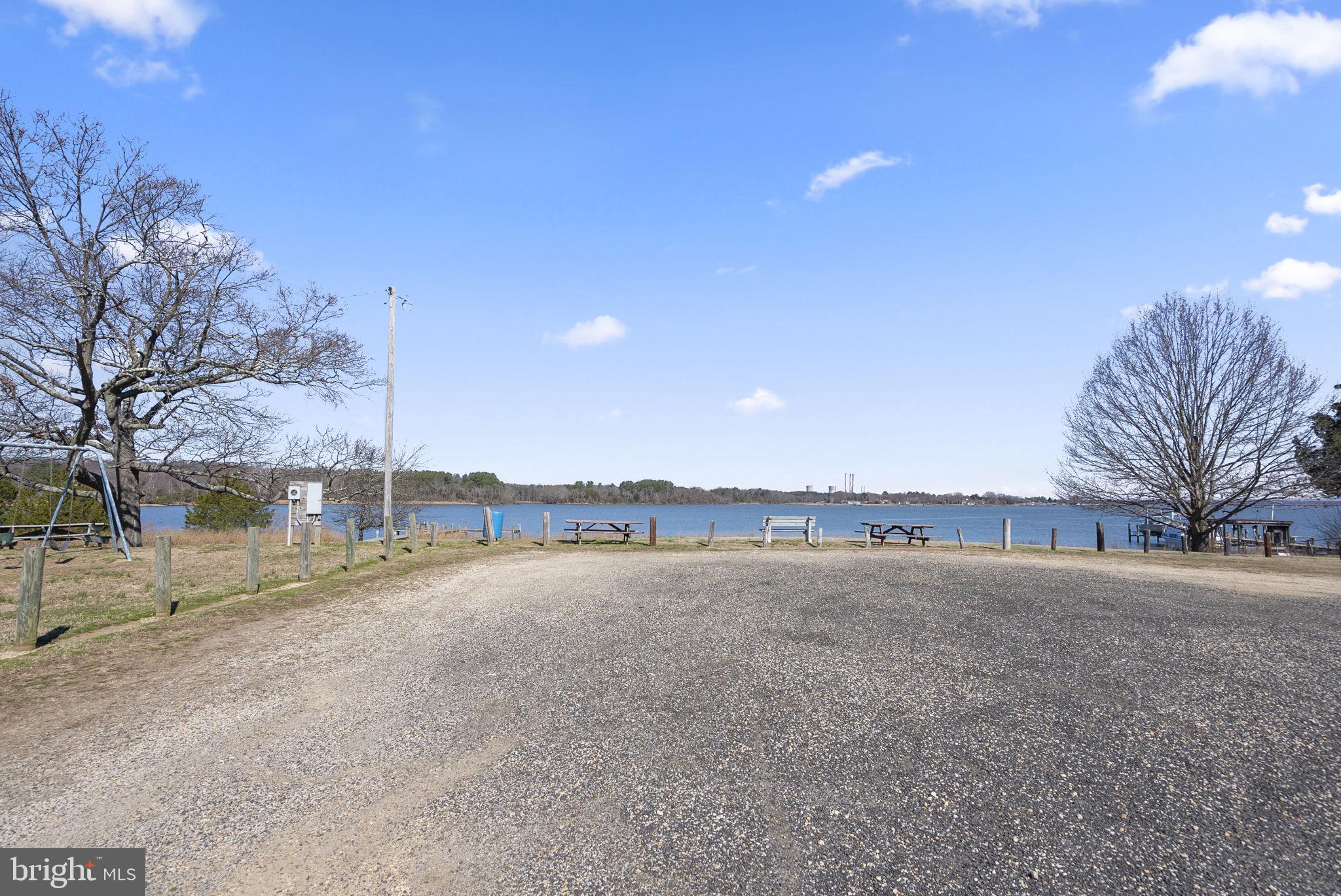 GOLDEN BEACH - Residential