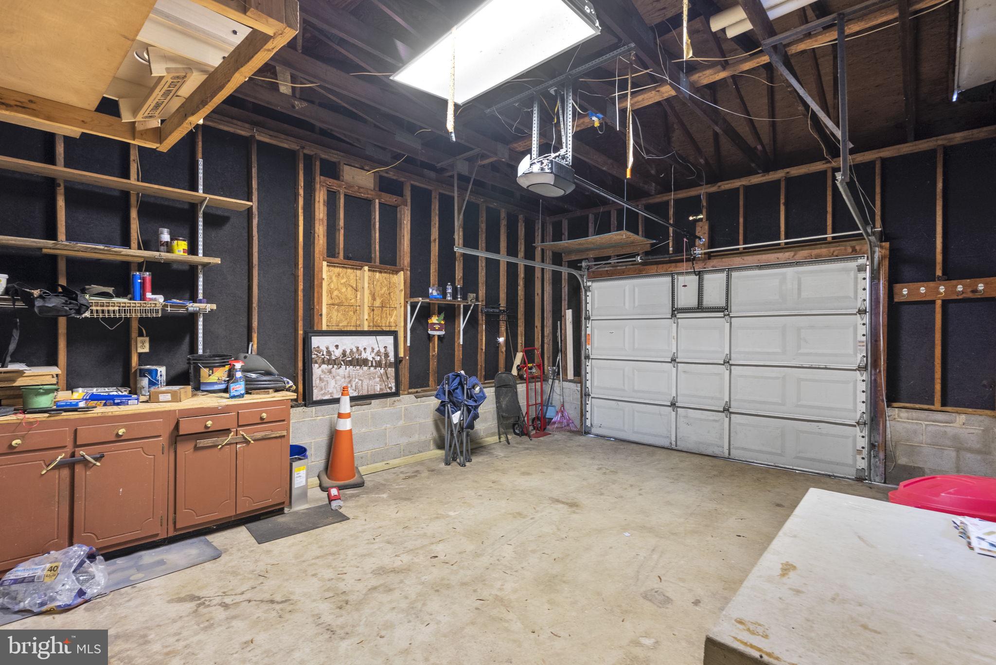 GOLDEN BEACH - Residential