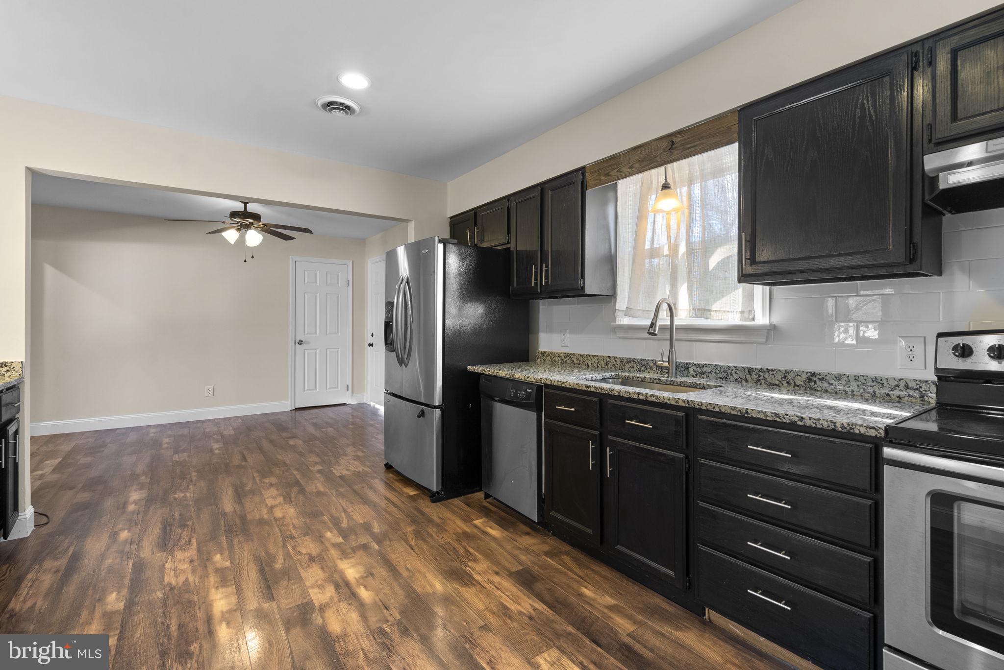 GOLDEN BEACH - Residential