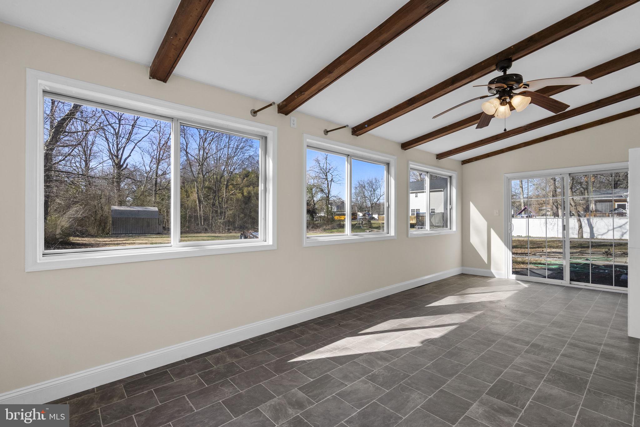 GOLDEN BEACH - Residential