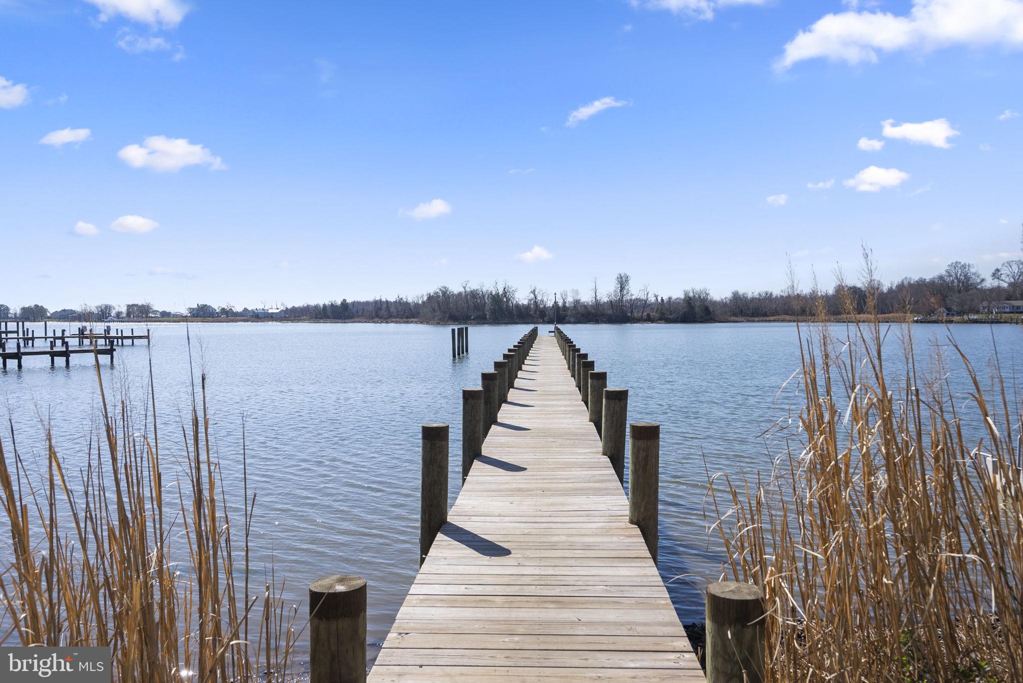 GOLDEN BEACH - Residential