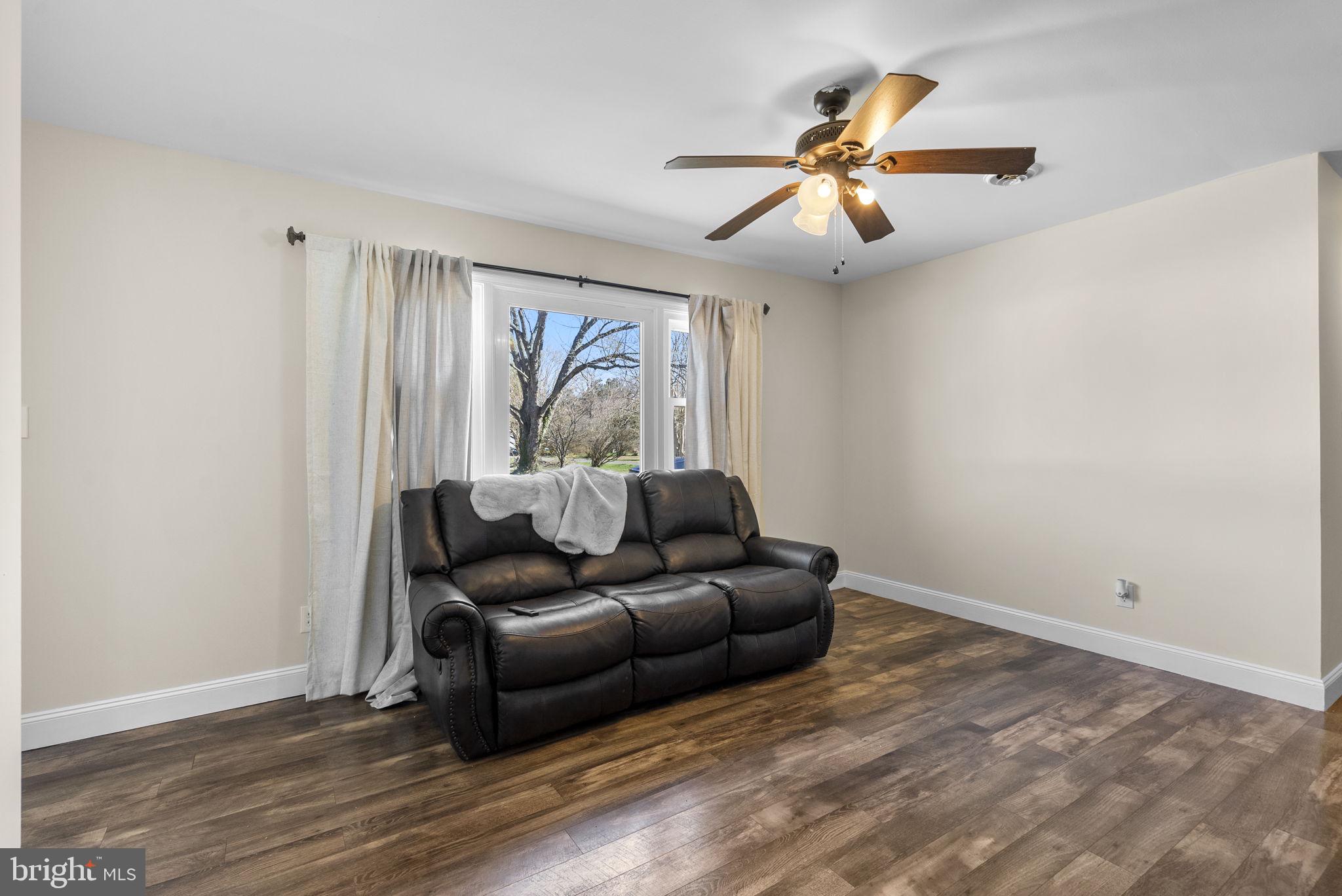 GOLDEN BEACH - Residential