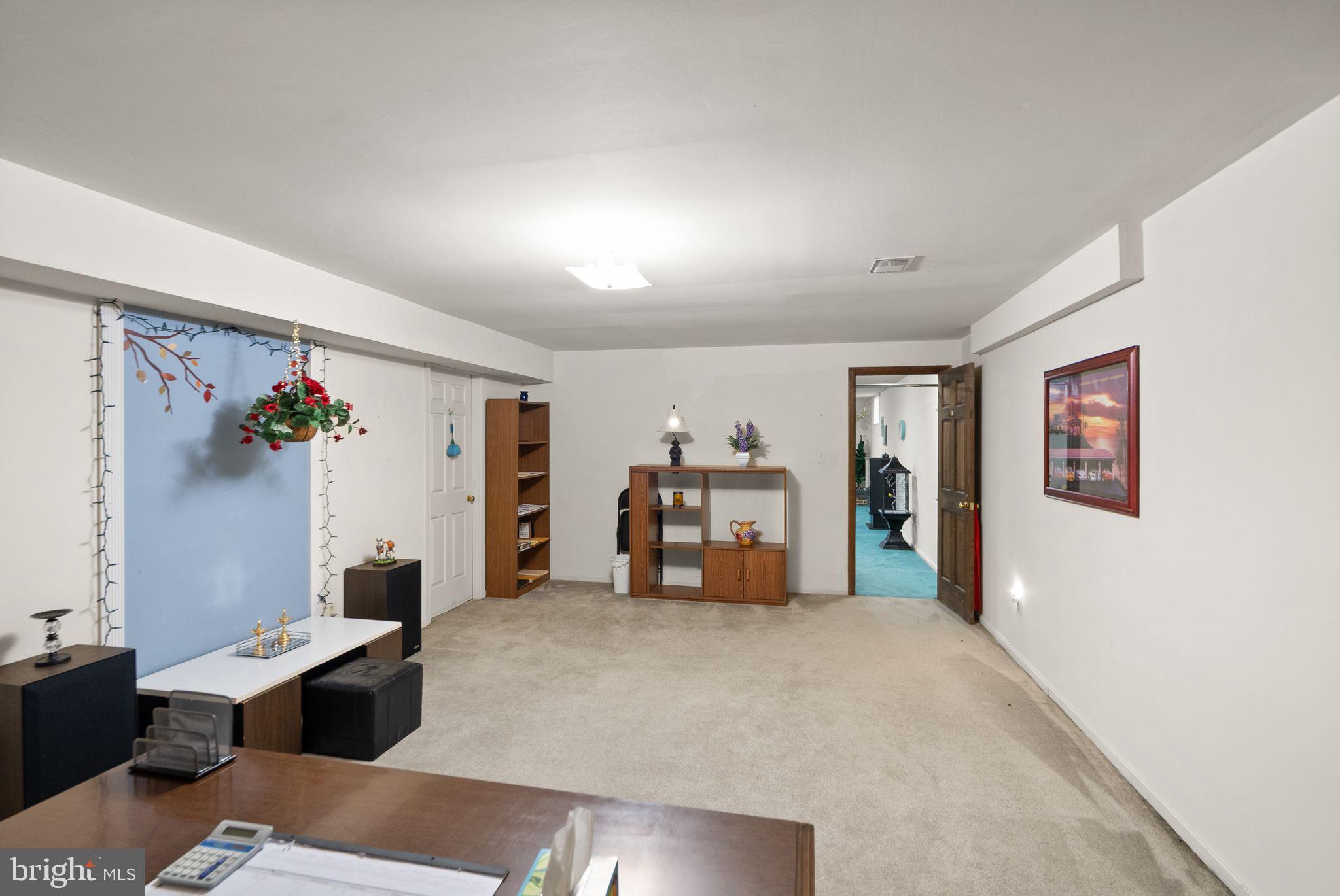 LAKE FAIRFAX PARK ESTATE - Residential