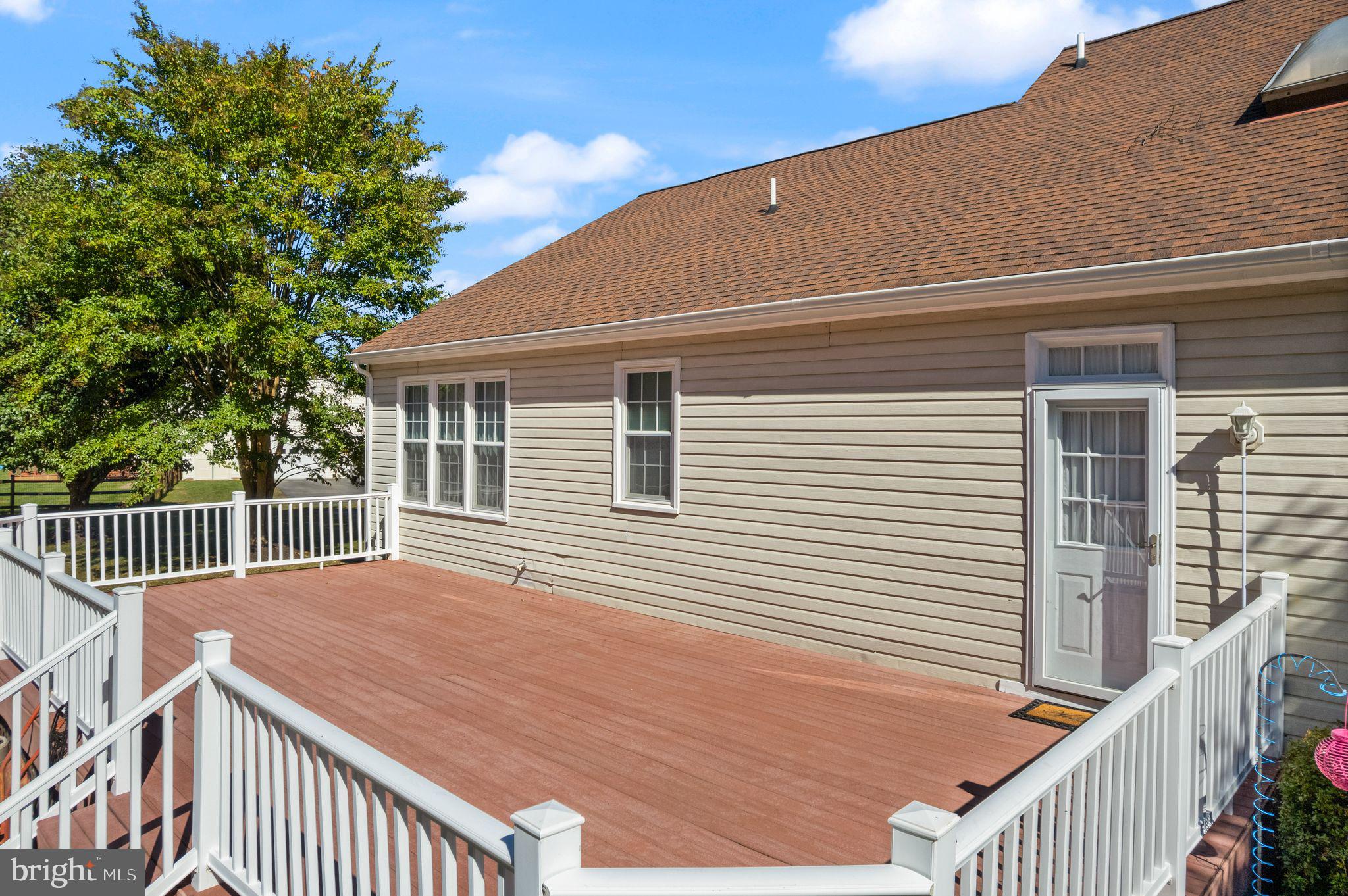 LAKE FAIRFAX PARK ESTATE - Residential