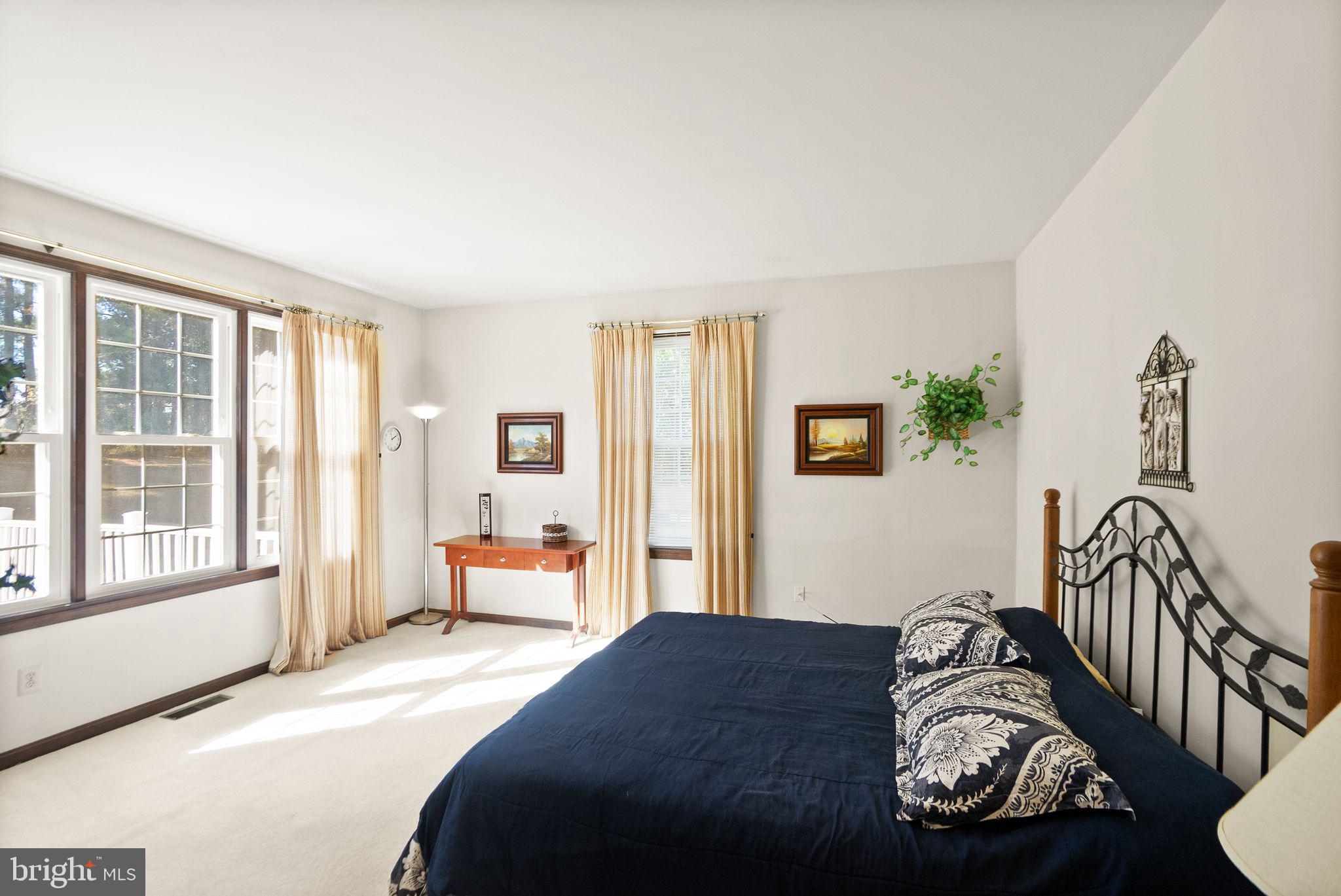 LAKE FAIRFAX PARK ESTATE - Residential