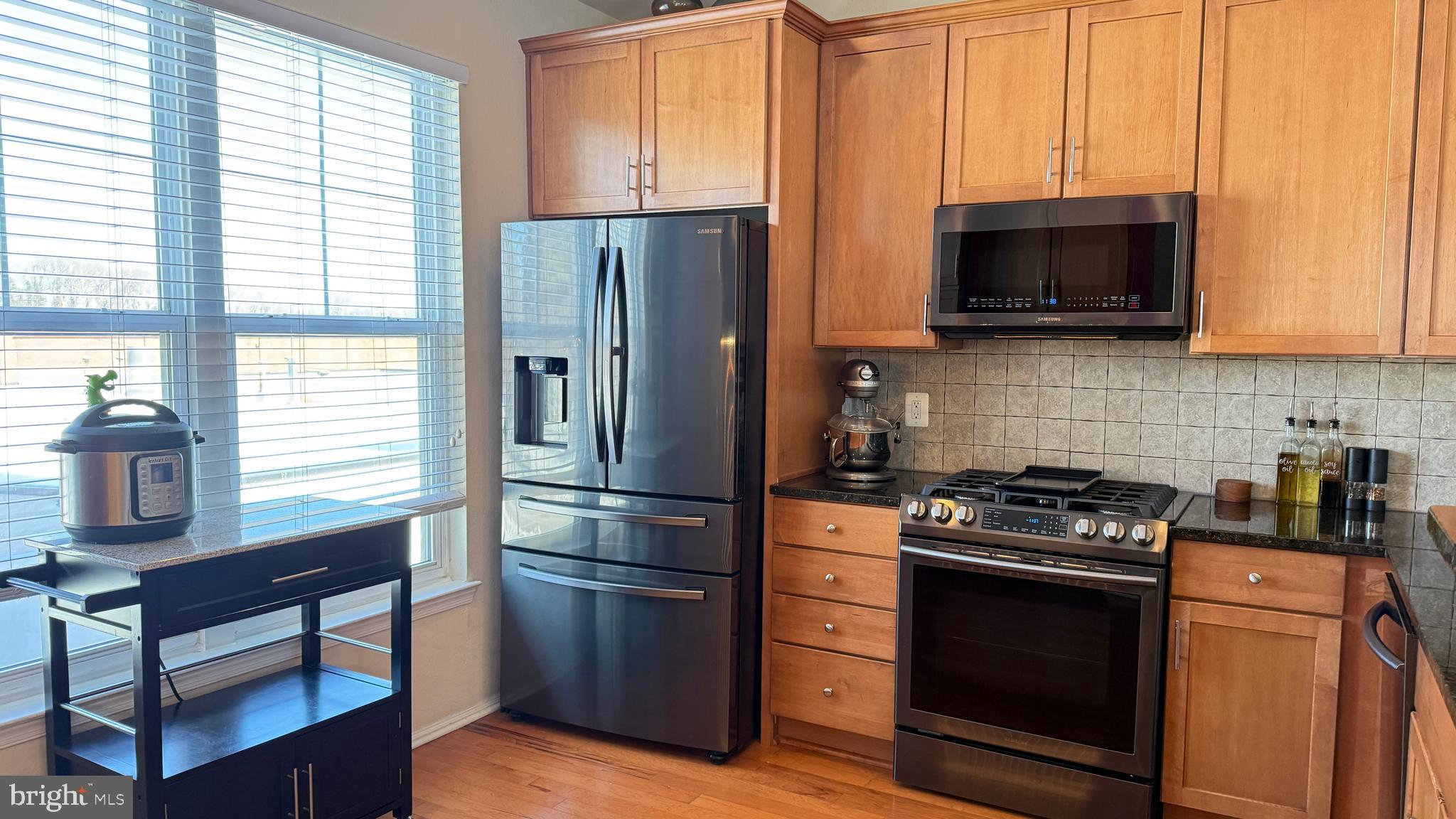 WHITE FLINT STATION - Residential