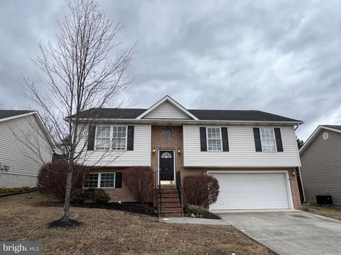 512 FORD CIRCLE INWOOD WV 25428