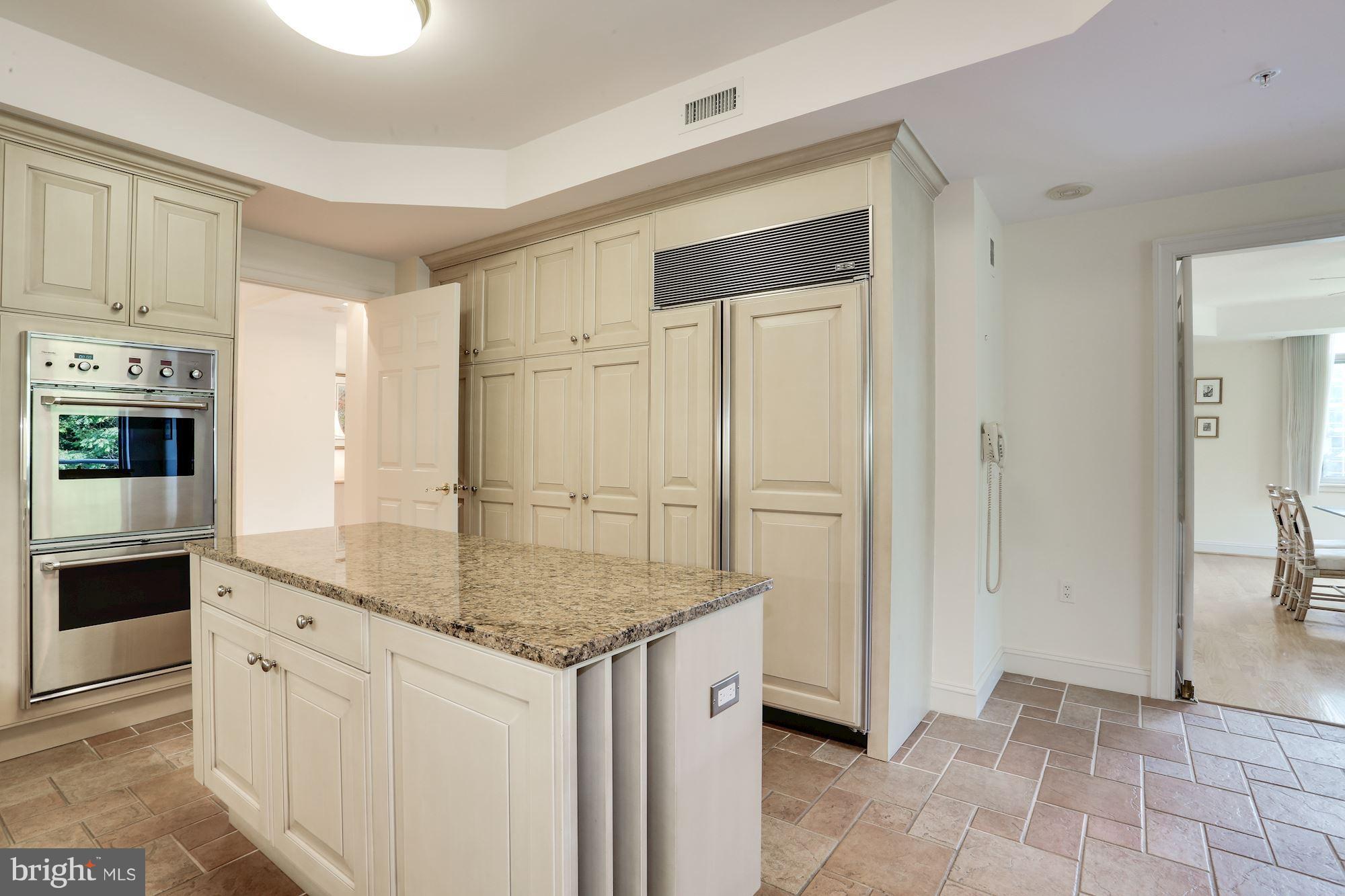 SOMERSET HOUSE CONDOS - Residential