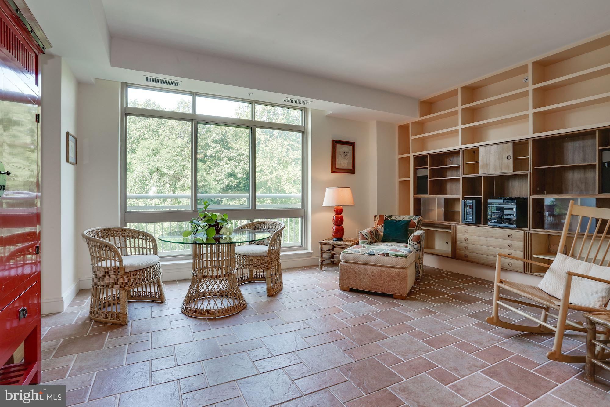 SOMERSET HOUSE CONDOS - Residential