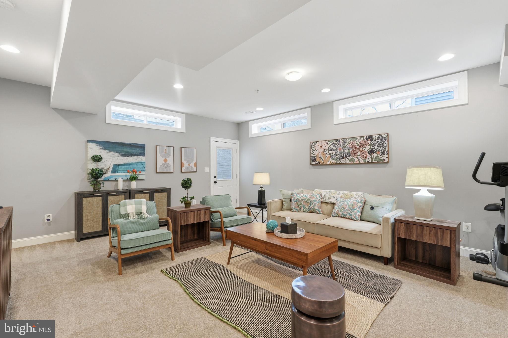 LINCOLN PARK - Residential