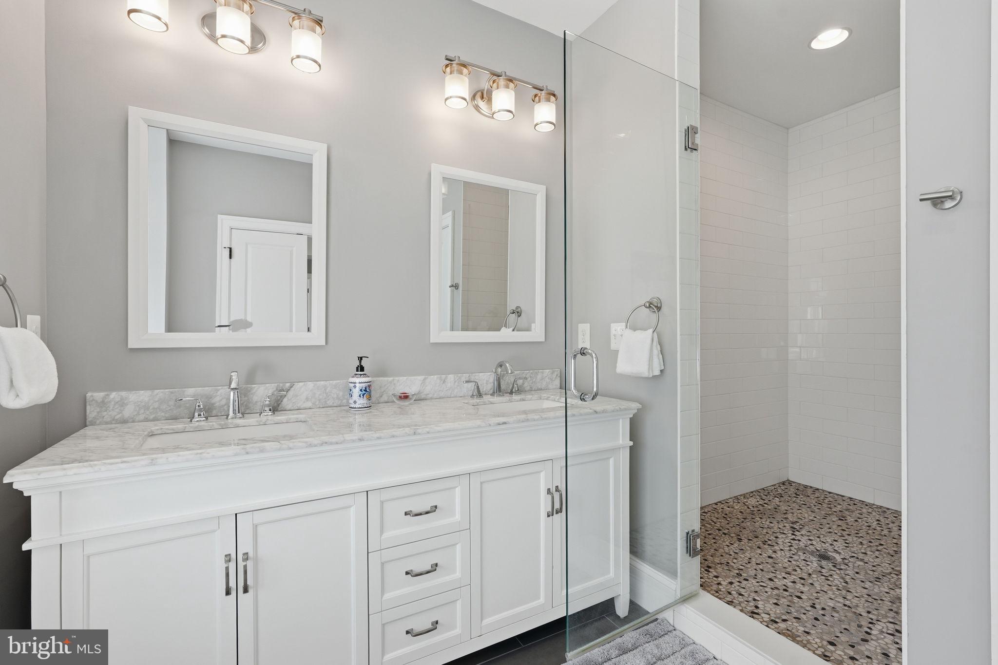 LINCOLN PARK - Residential