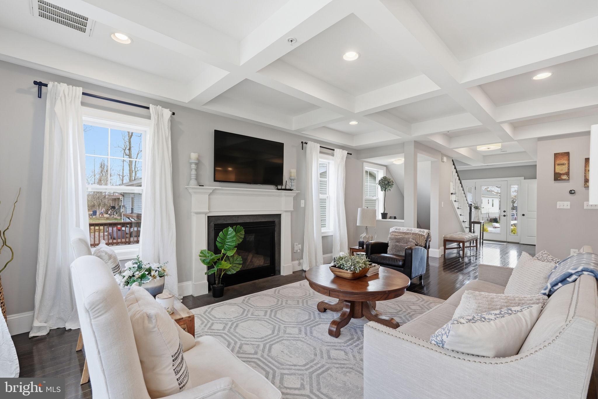 LINCOLN PARK - Residential