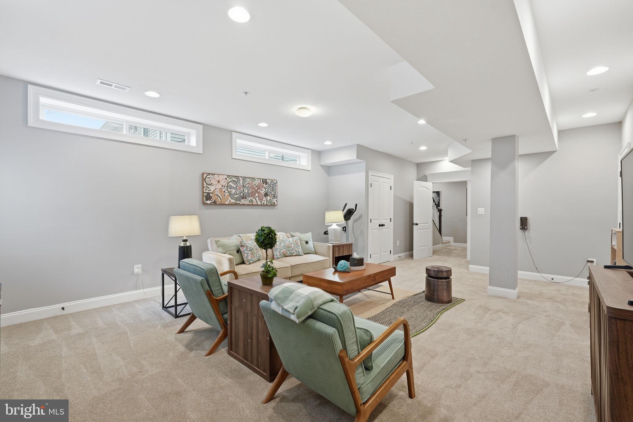 LINCOLN PARK - Residential