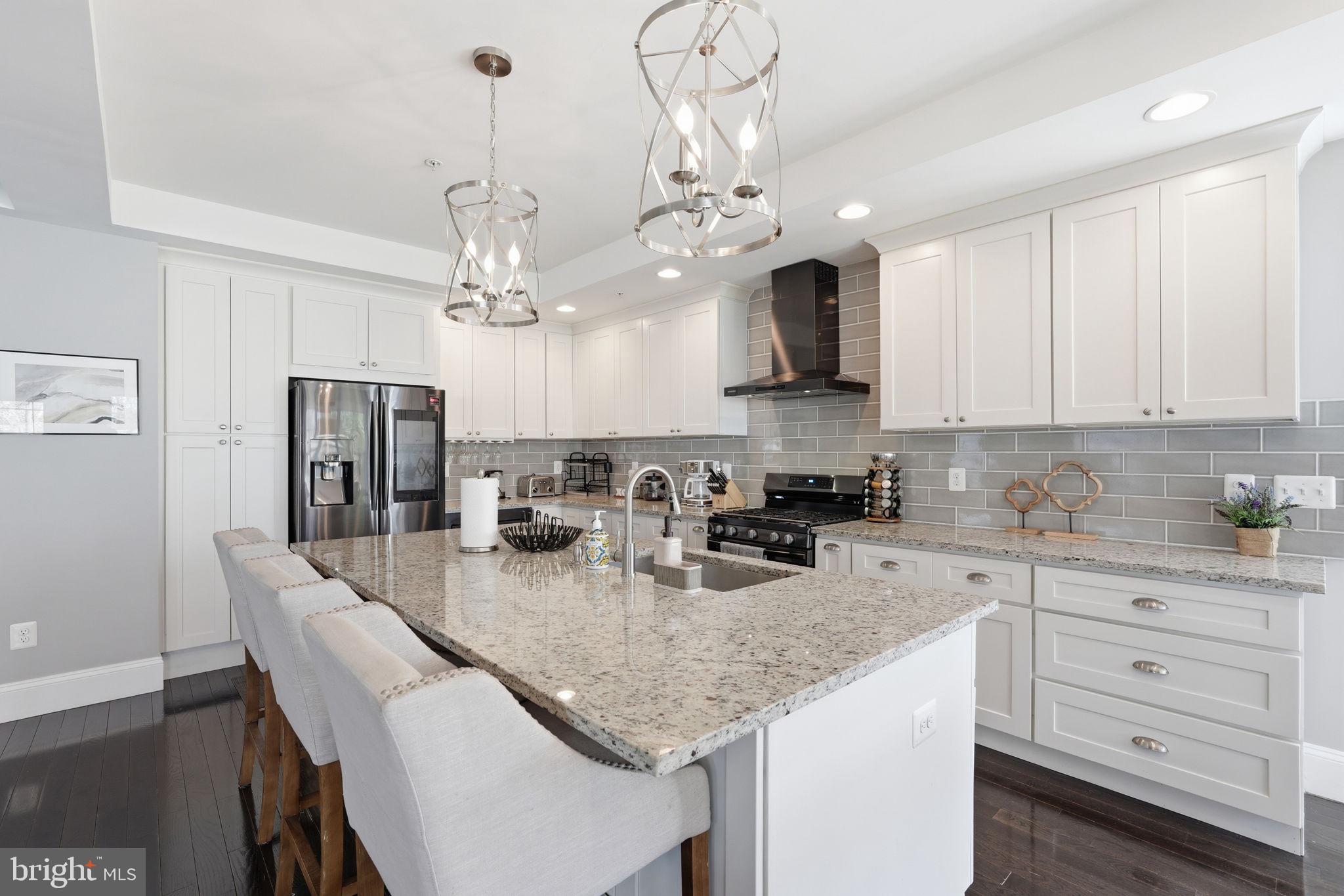 LINCOLN PARK - Residential