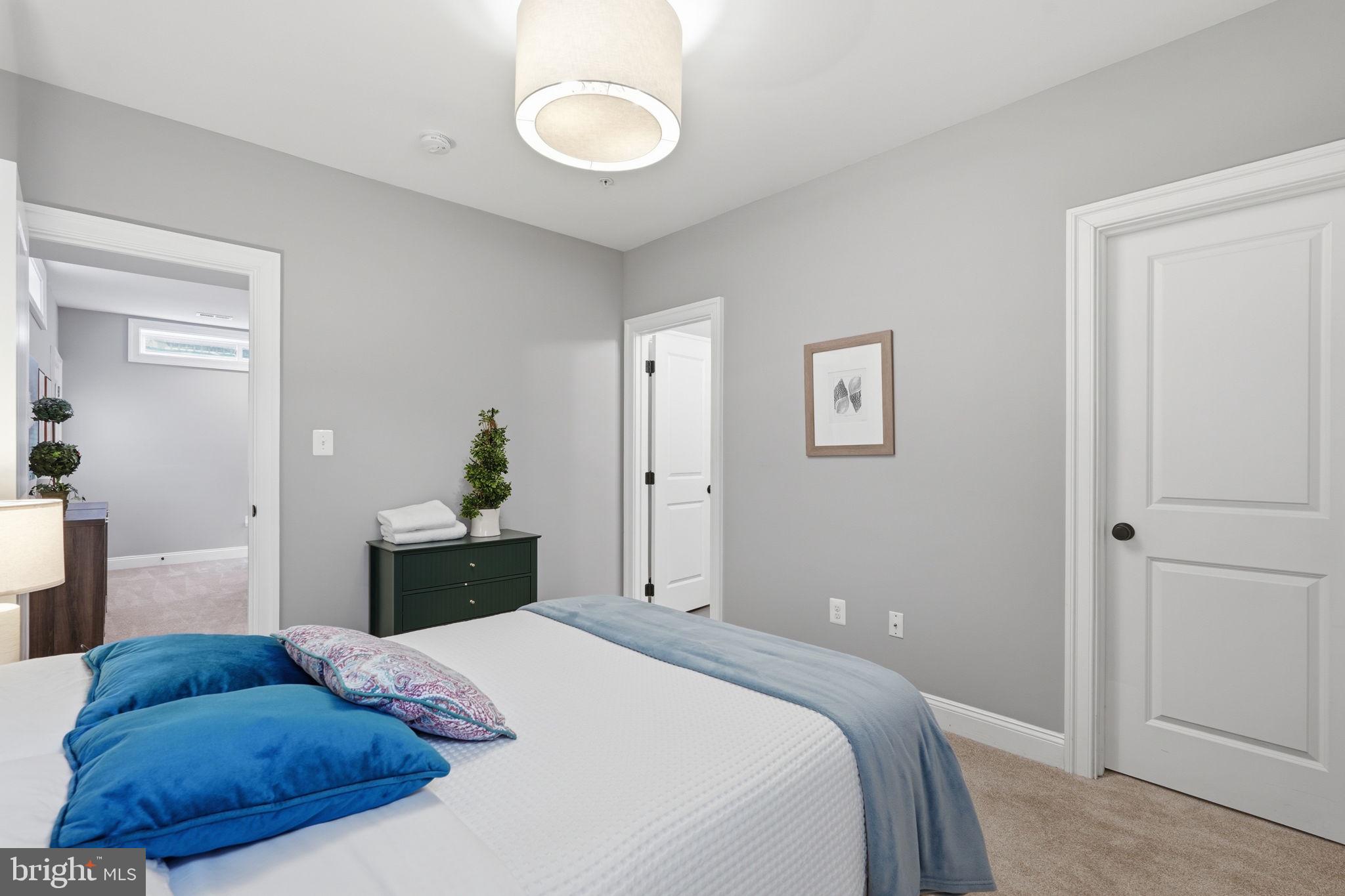 LINCOLN PARK - Residential