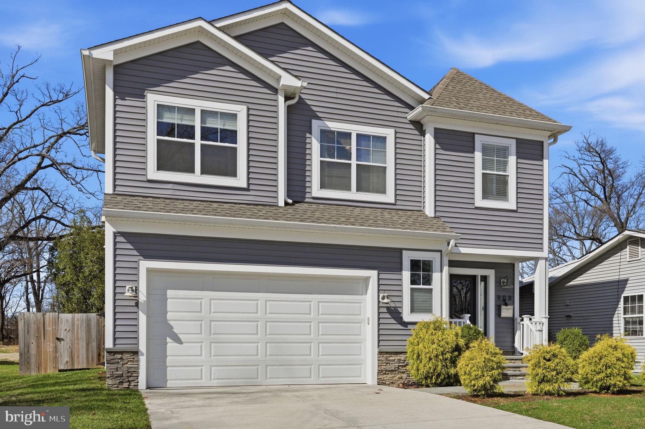 908 N STONESTREET AVENUE