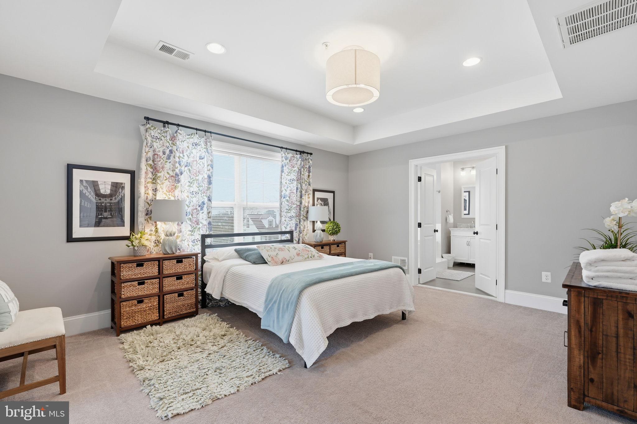LINCOLN PARK - Residential