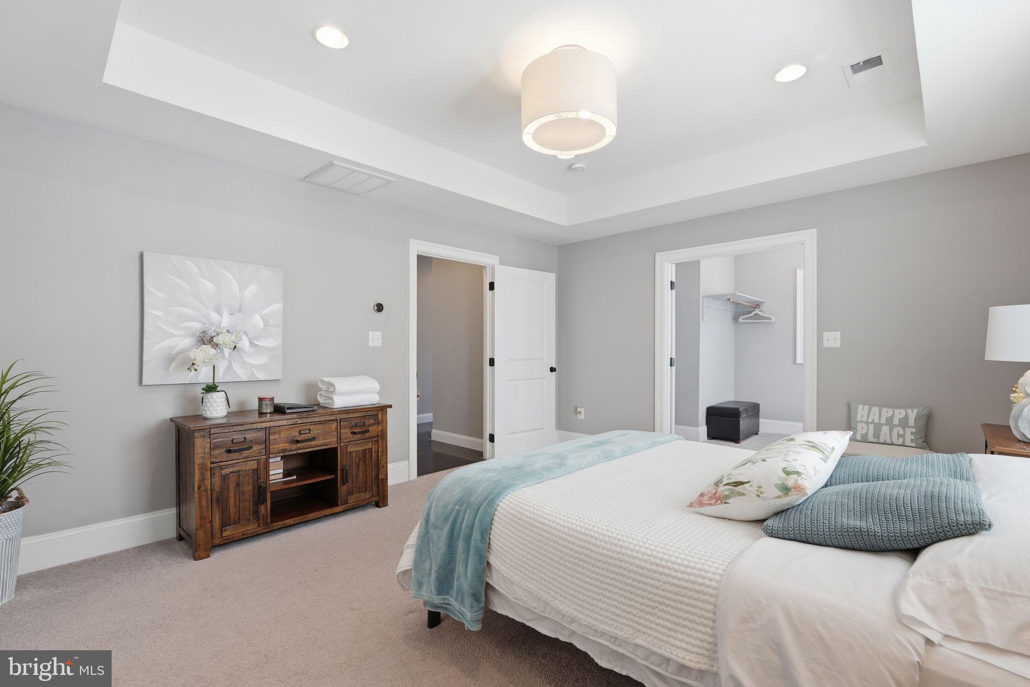 LINCOLN PARK - Residential