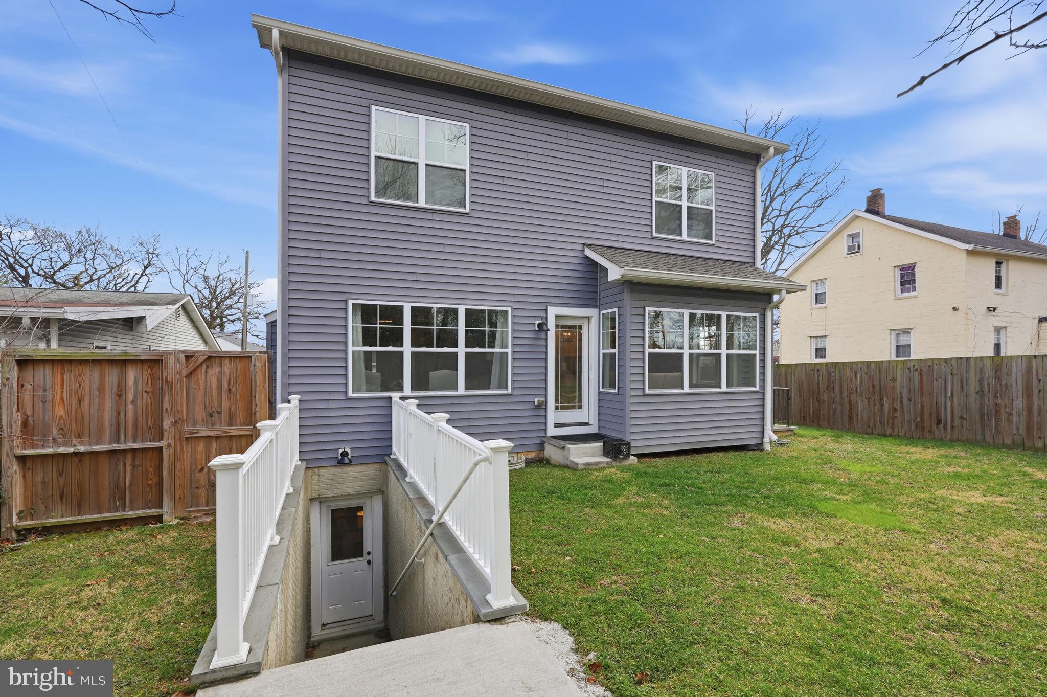 LINCOLN PARK - Residential