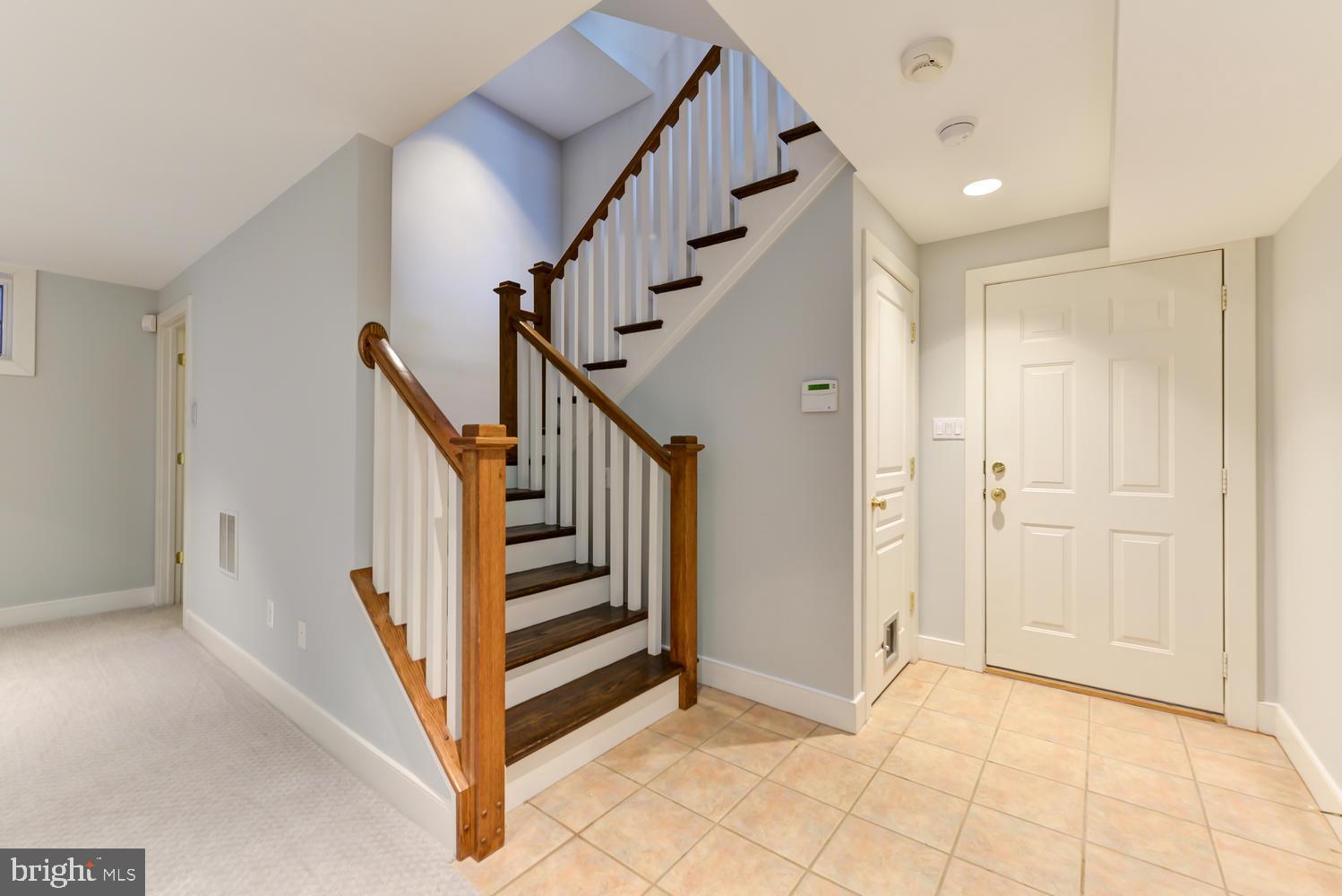 THE WILLIAMSBURG - Residential