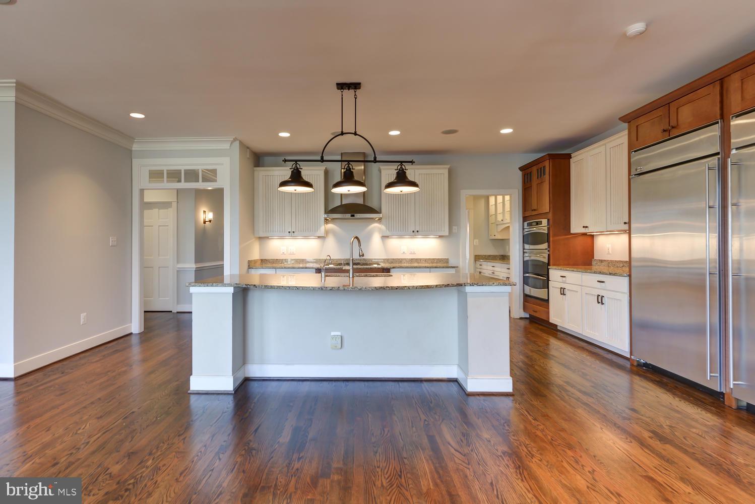 THE WILLIAMSBURG - Residential