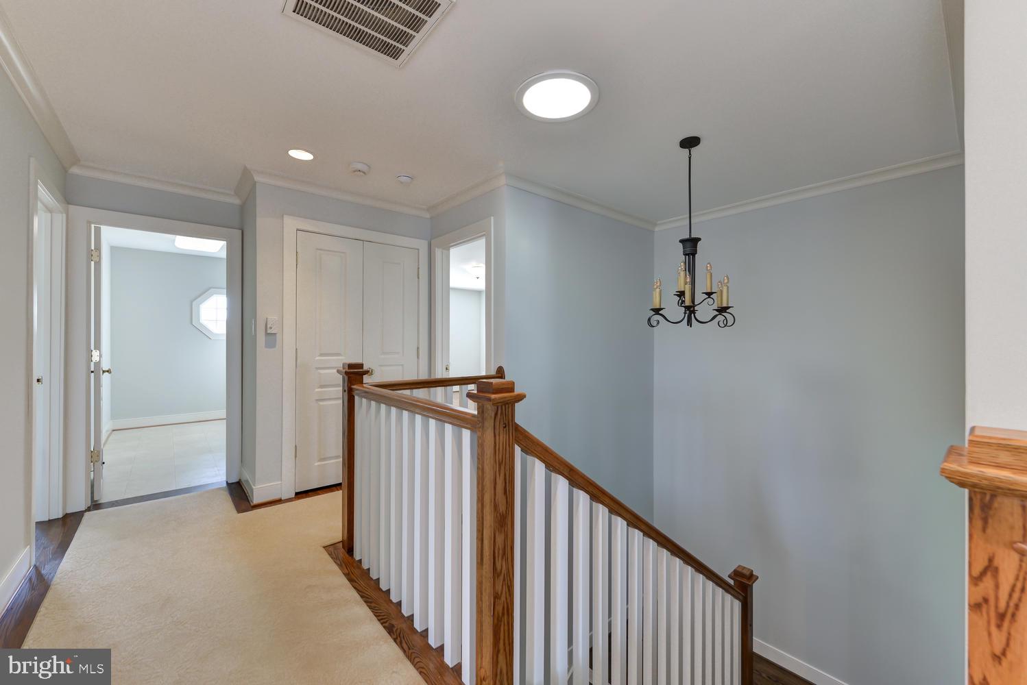 THE WILLIAMSBURG - Residential