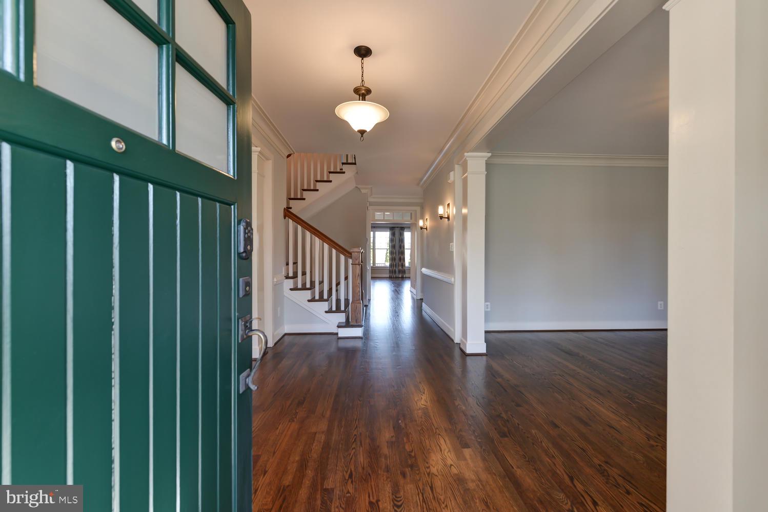 THE WILLIAMSBURG - Residential