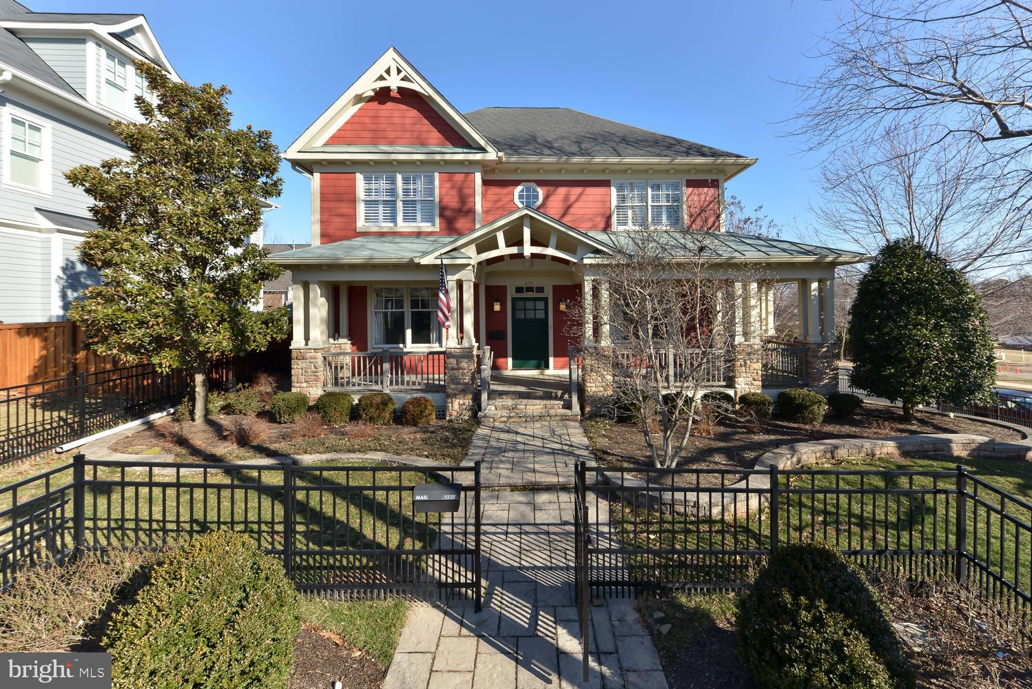 THE WILLIAMSBURG - Residential