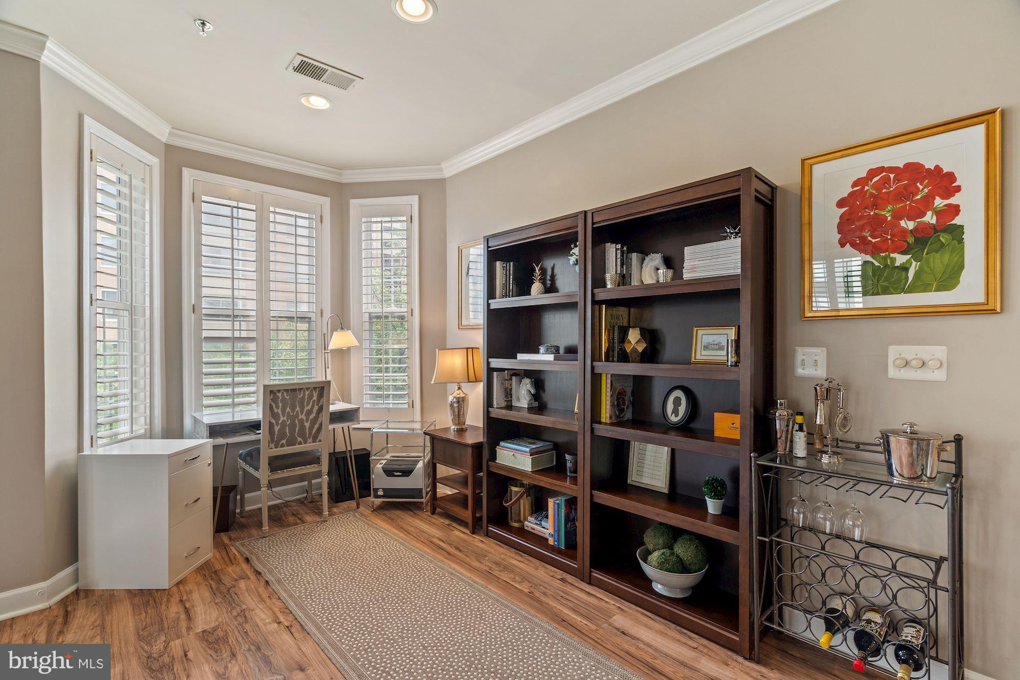 COURTHOUSE HILL - Residential