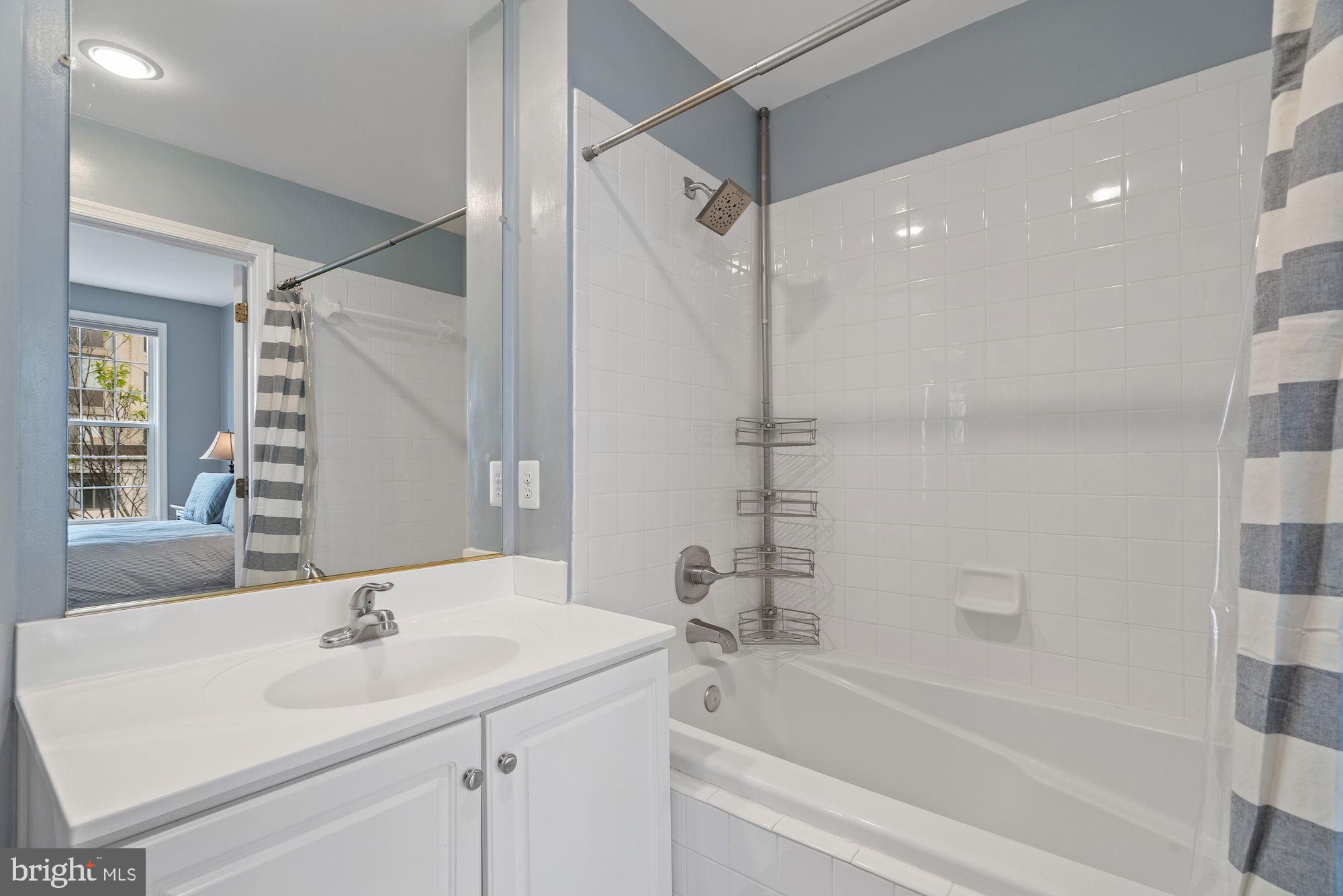 COURTHOUSE HILL - Residential