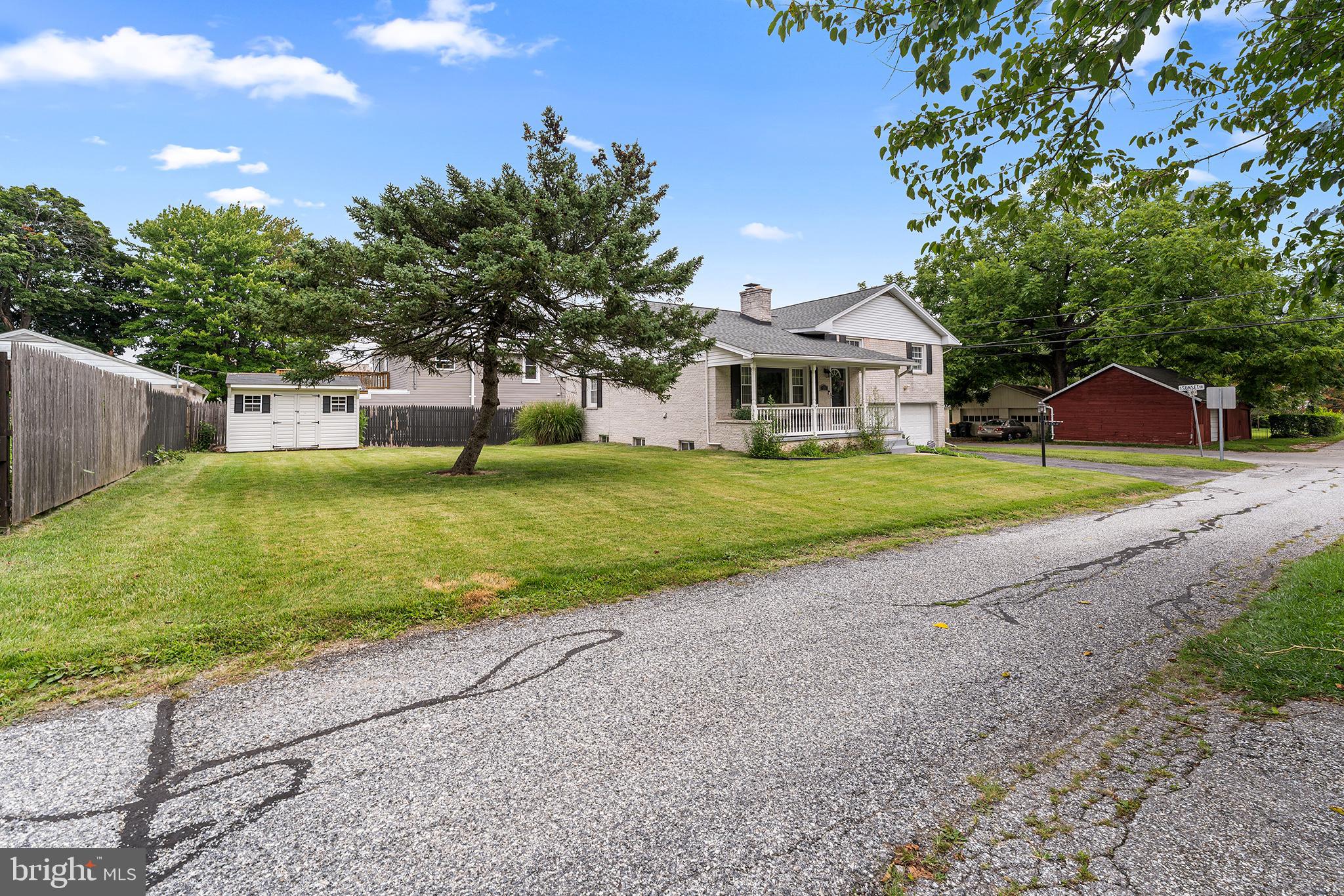25 W MAPLE AVENUE